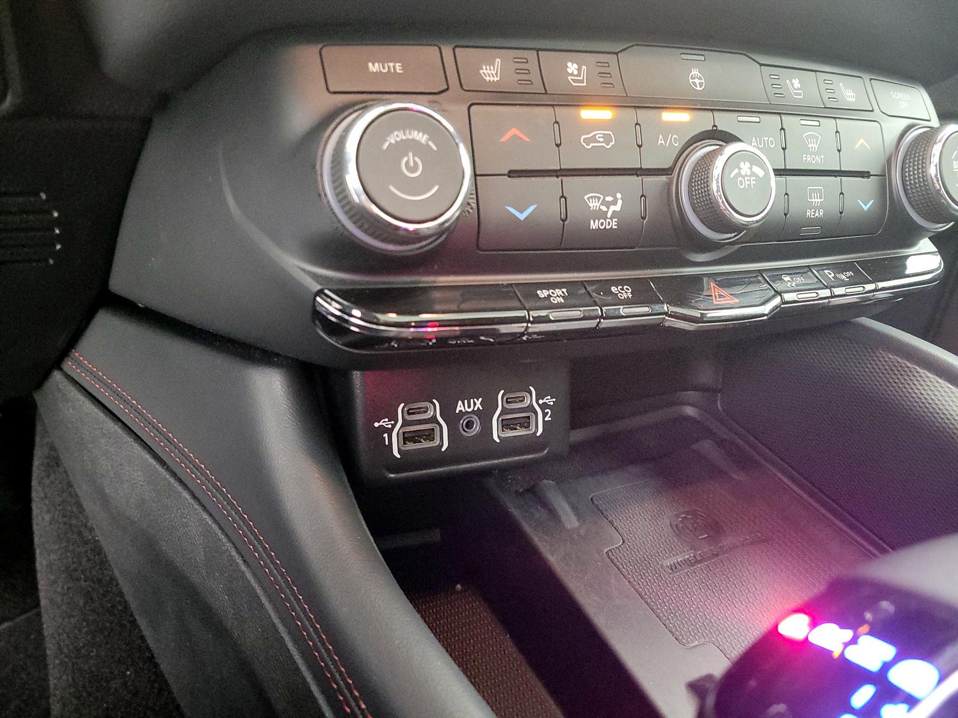 Thumbnail: 2023 Dodge Durango - 19