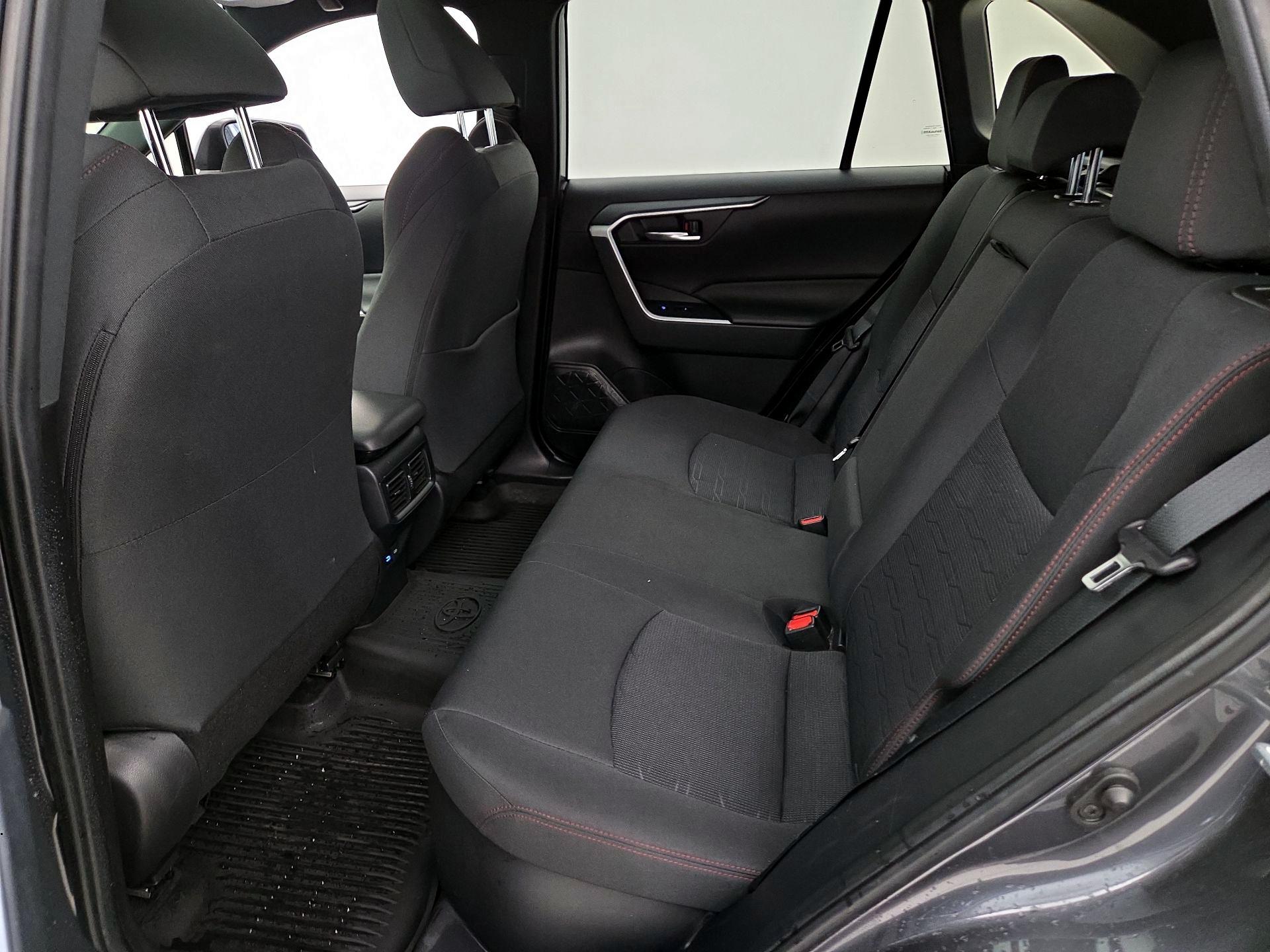 Thumbnail: 2022 Toyota RAV4 - 20