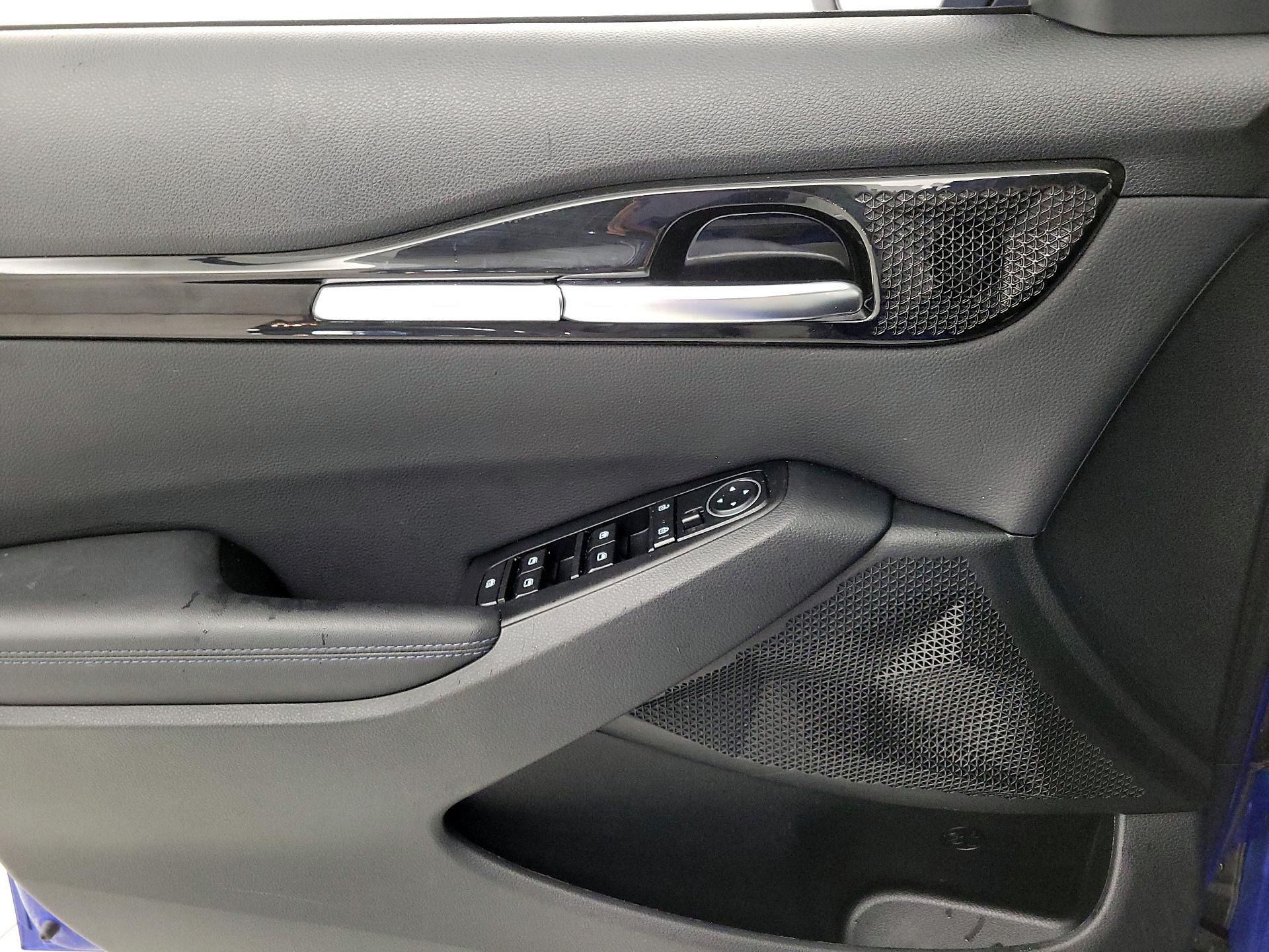 Thumbnail: 2023 Kia Seltos - 12