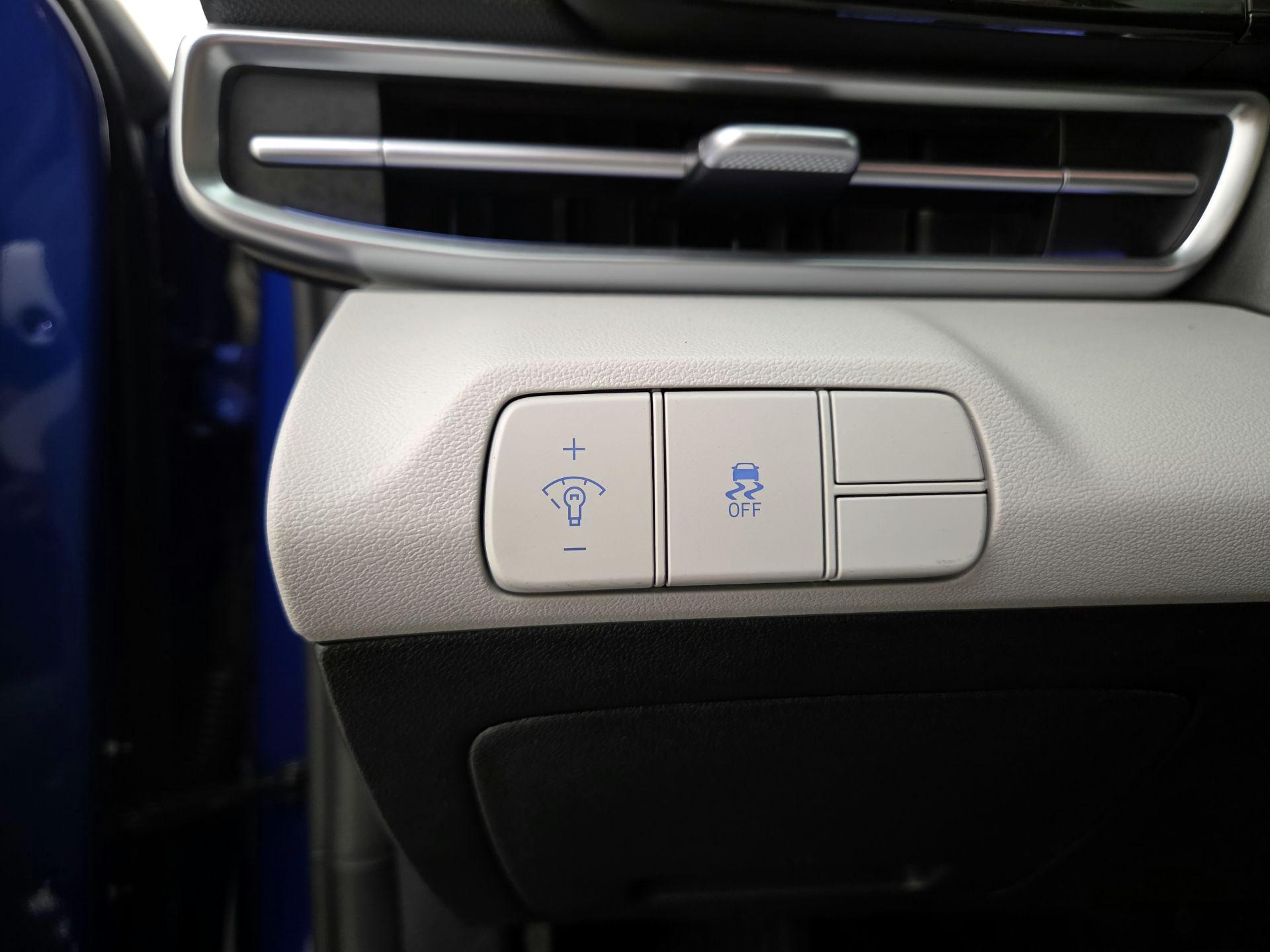 Thumbnail: 2024 Hyundai Elantra - 13