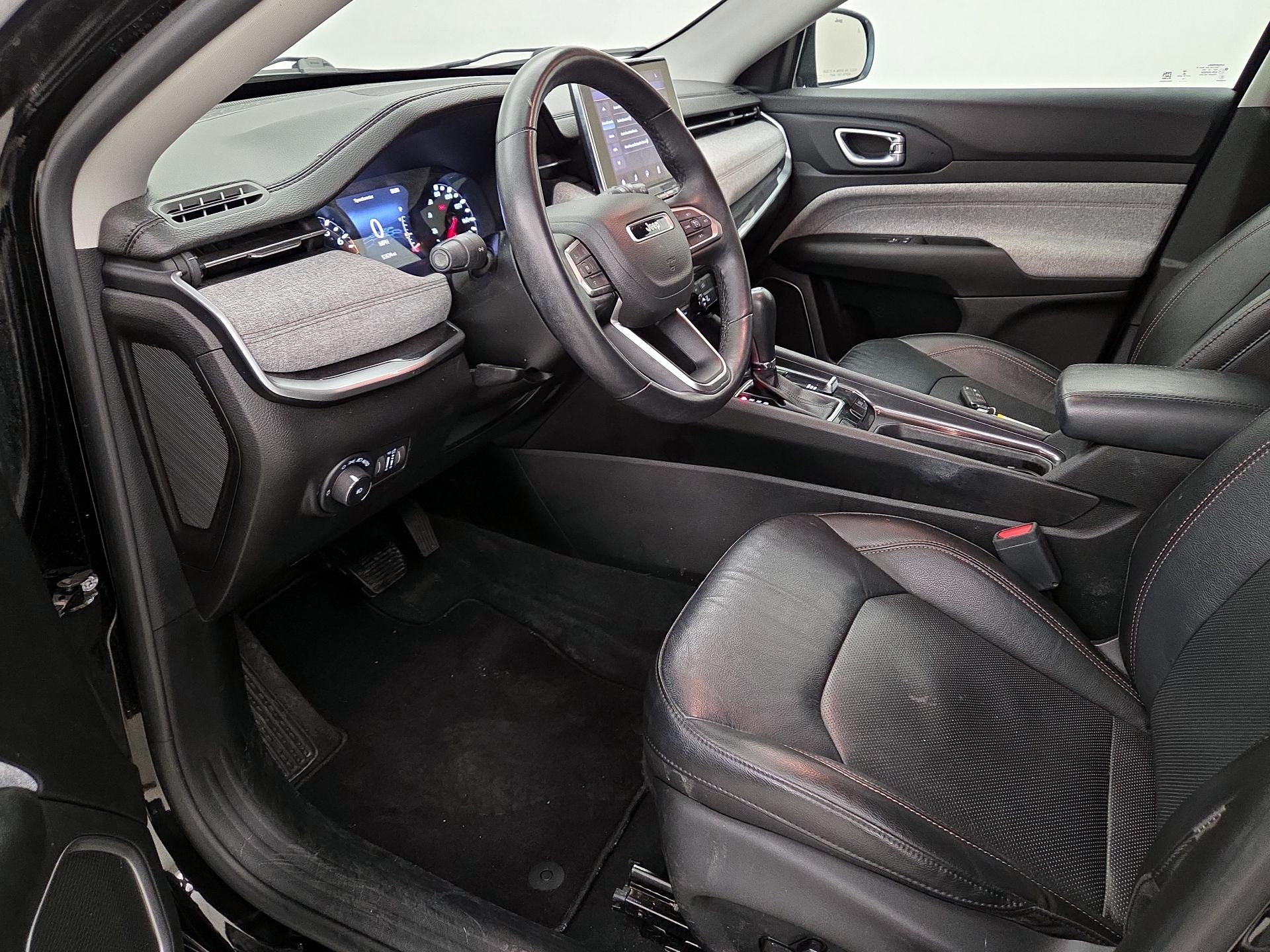 Thumbnail: 2022 Jeep Compass - 11