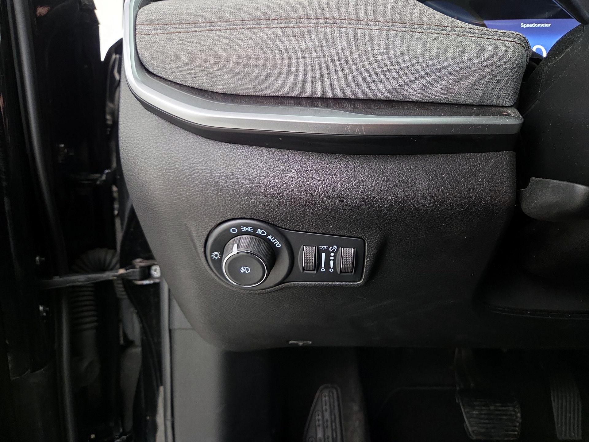 Thumbnail: 2022 Jeep Compass - 13