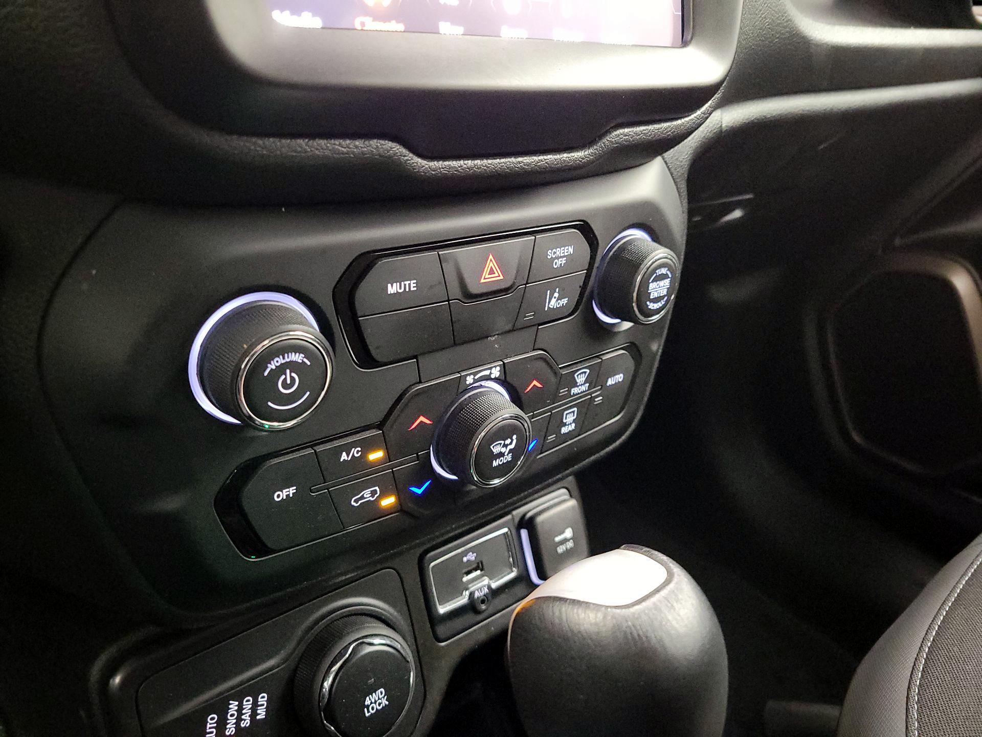 Thumbnail: 2023 Jeep Renegade - 17