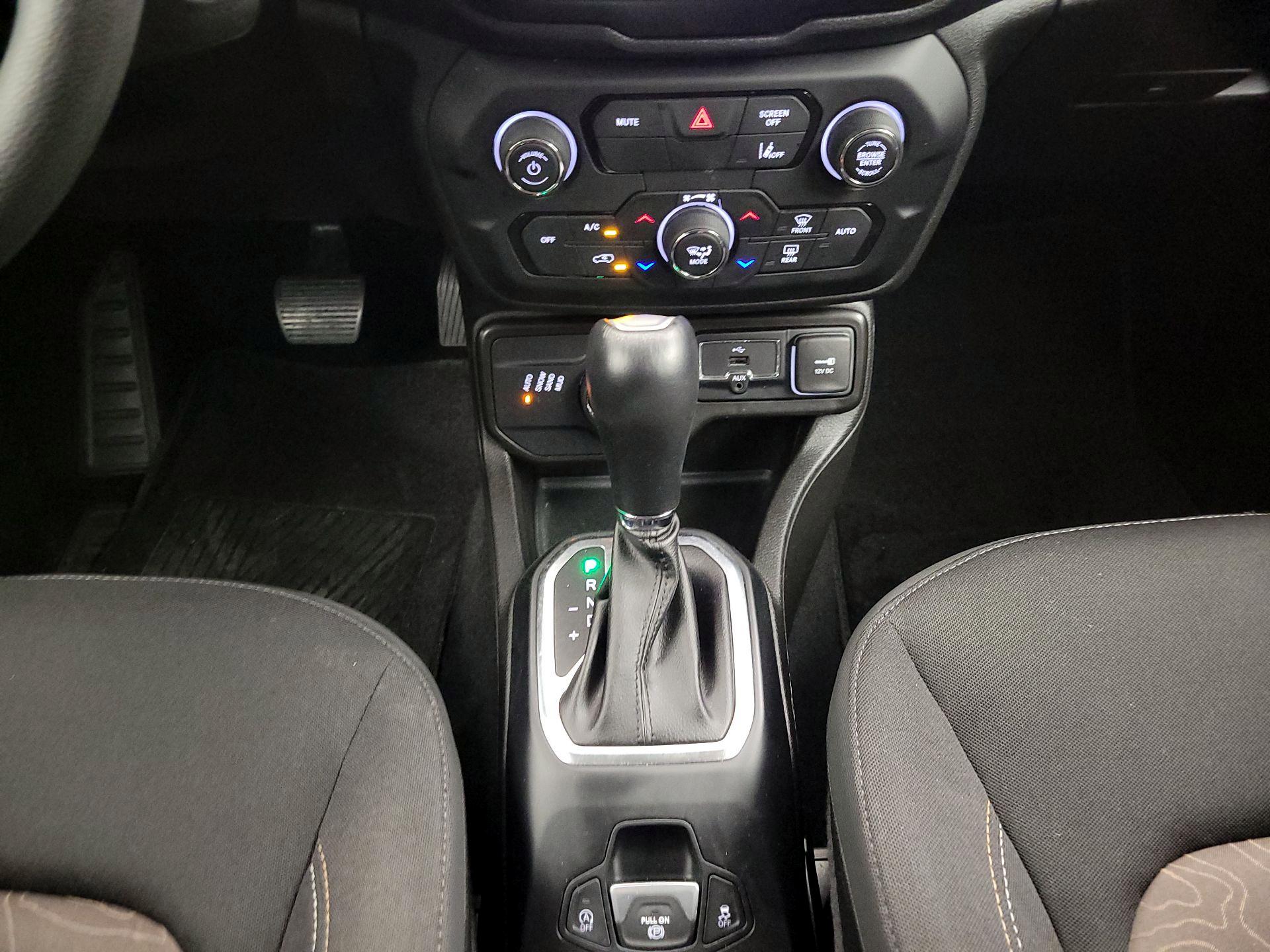 Thumbnail: 2023 Jeep Renegade - 18