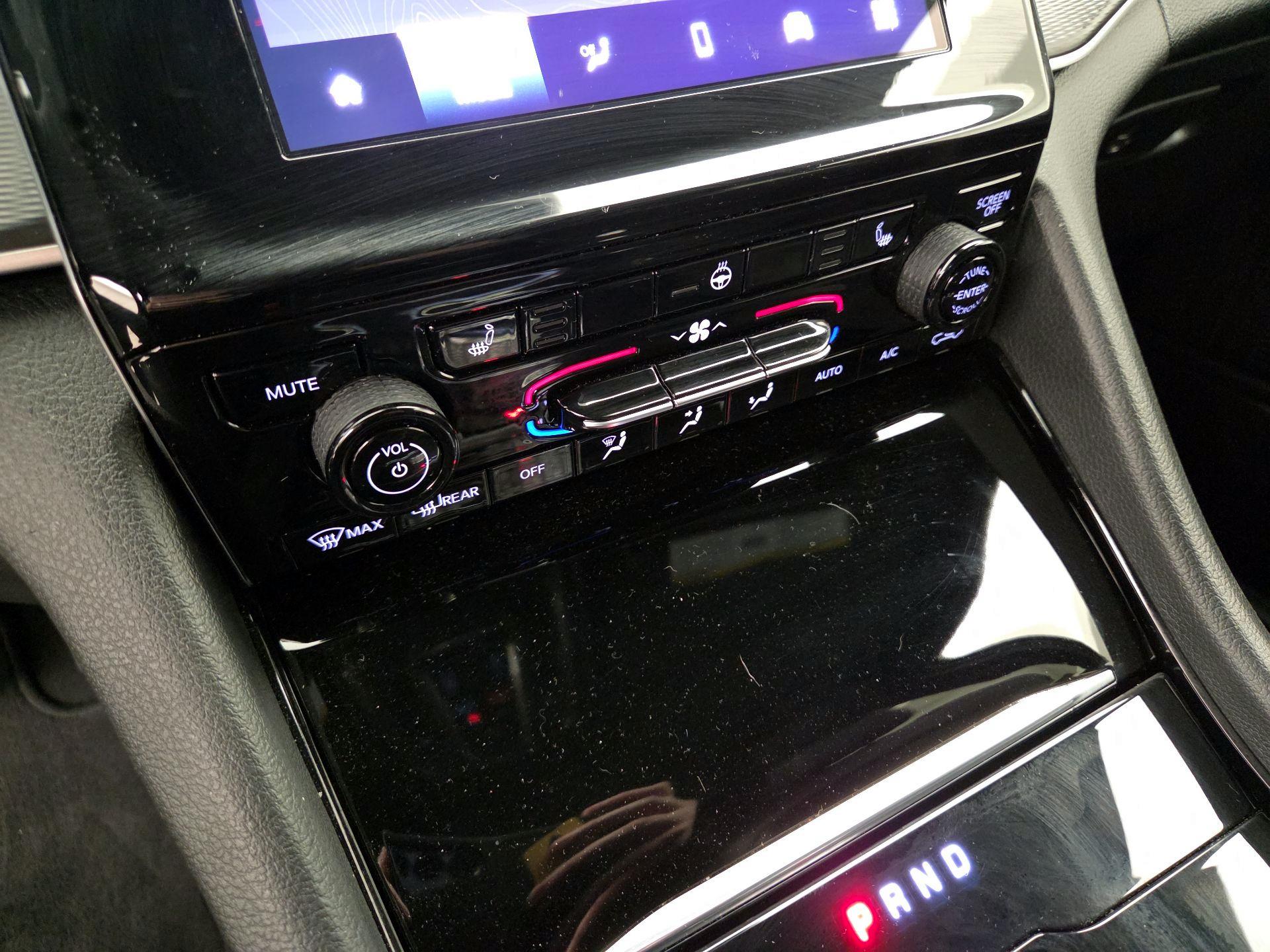 Thumbnail: 2023 Jeep Grand Cherokee L - 16