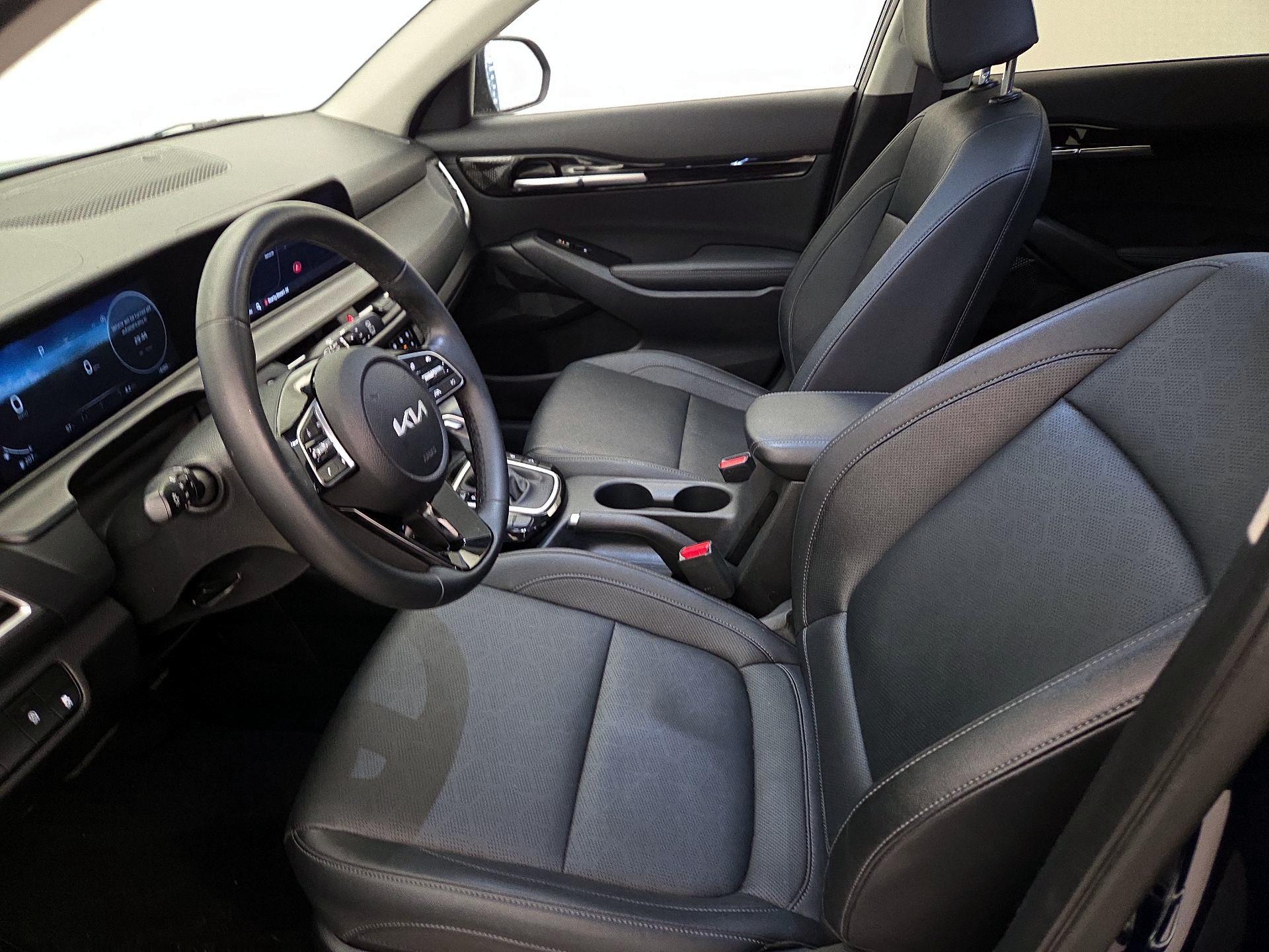 Thumbnail: 2024 Kia Seltos - 11