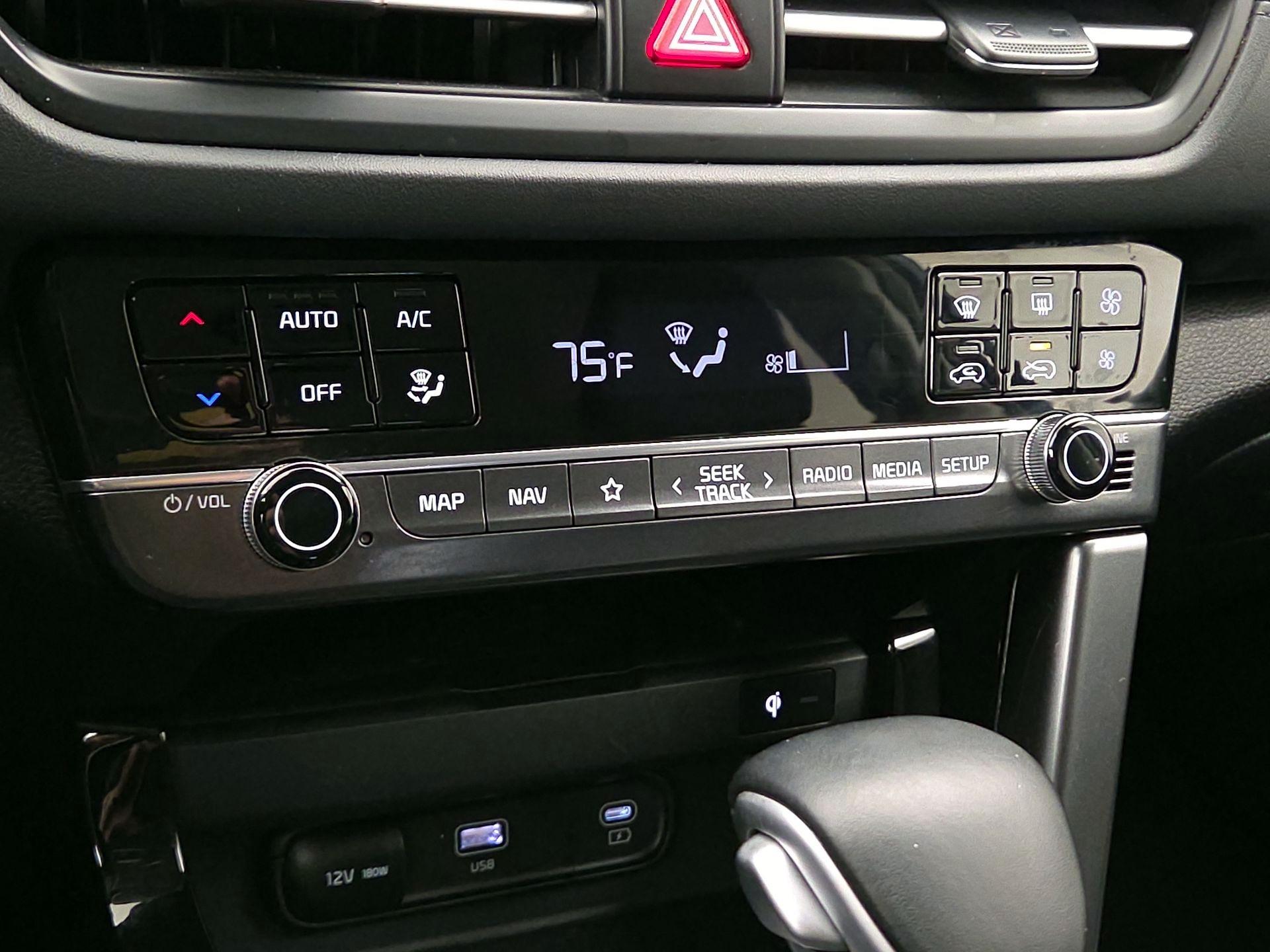 Thumbnail: 2024 Kia Seltos - 17