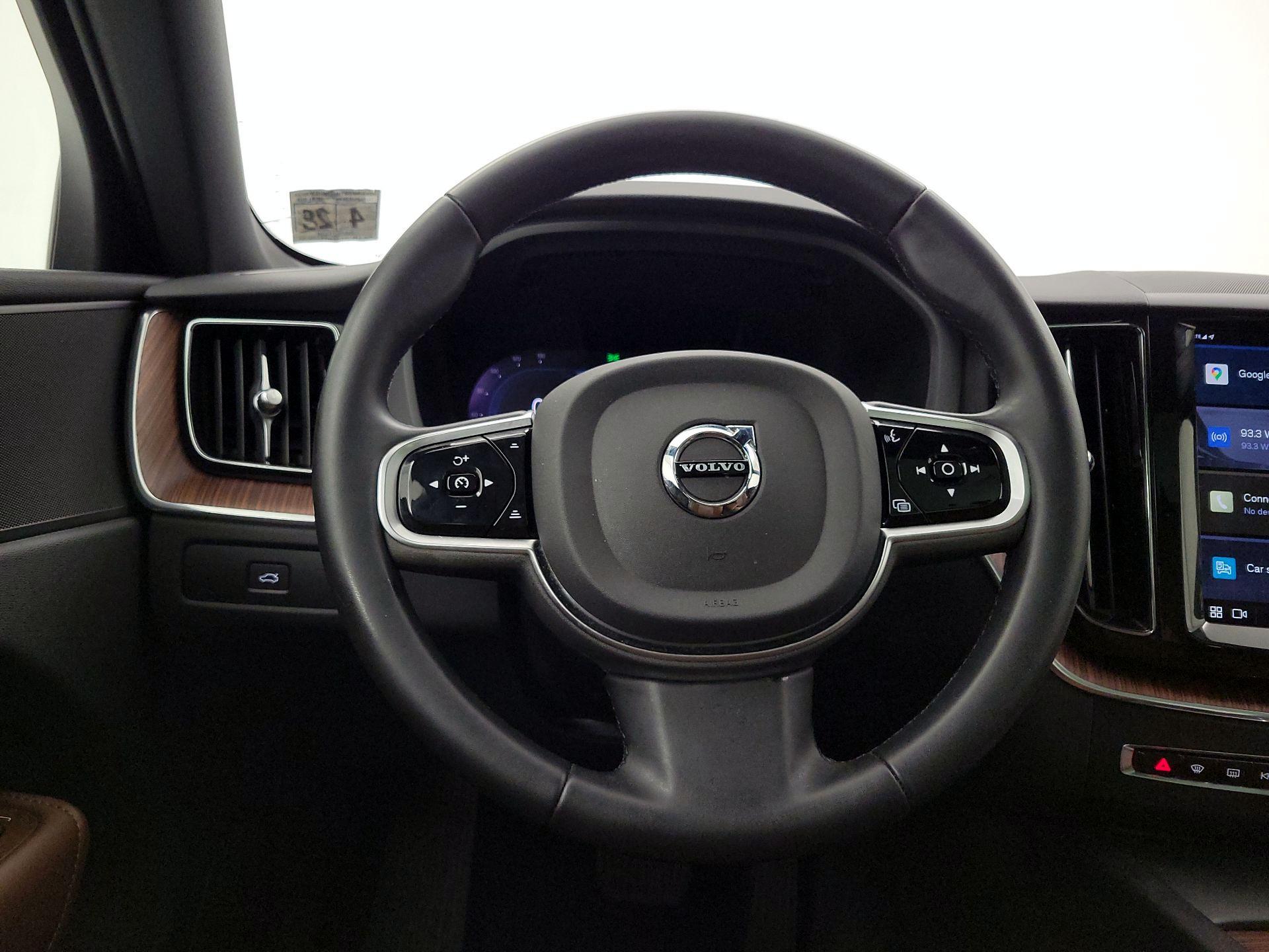 Thumbnail: 2023 Volvo XC60 - 10