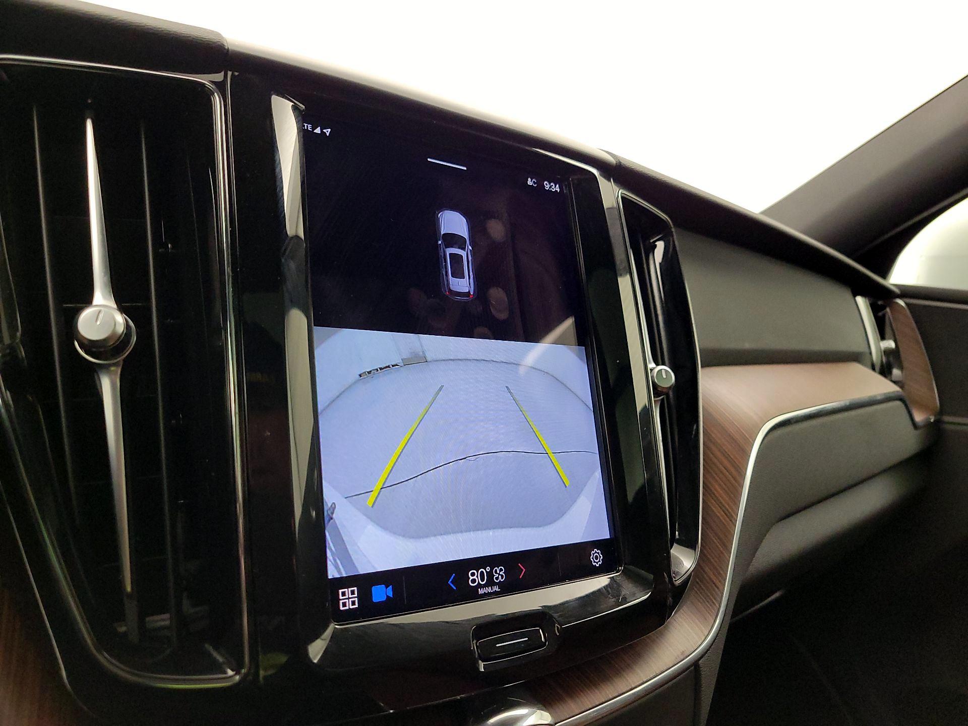 Thumbnail: 2023 Volvo XC60 - 15