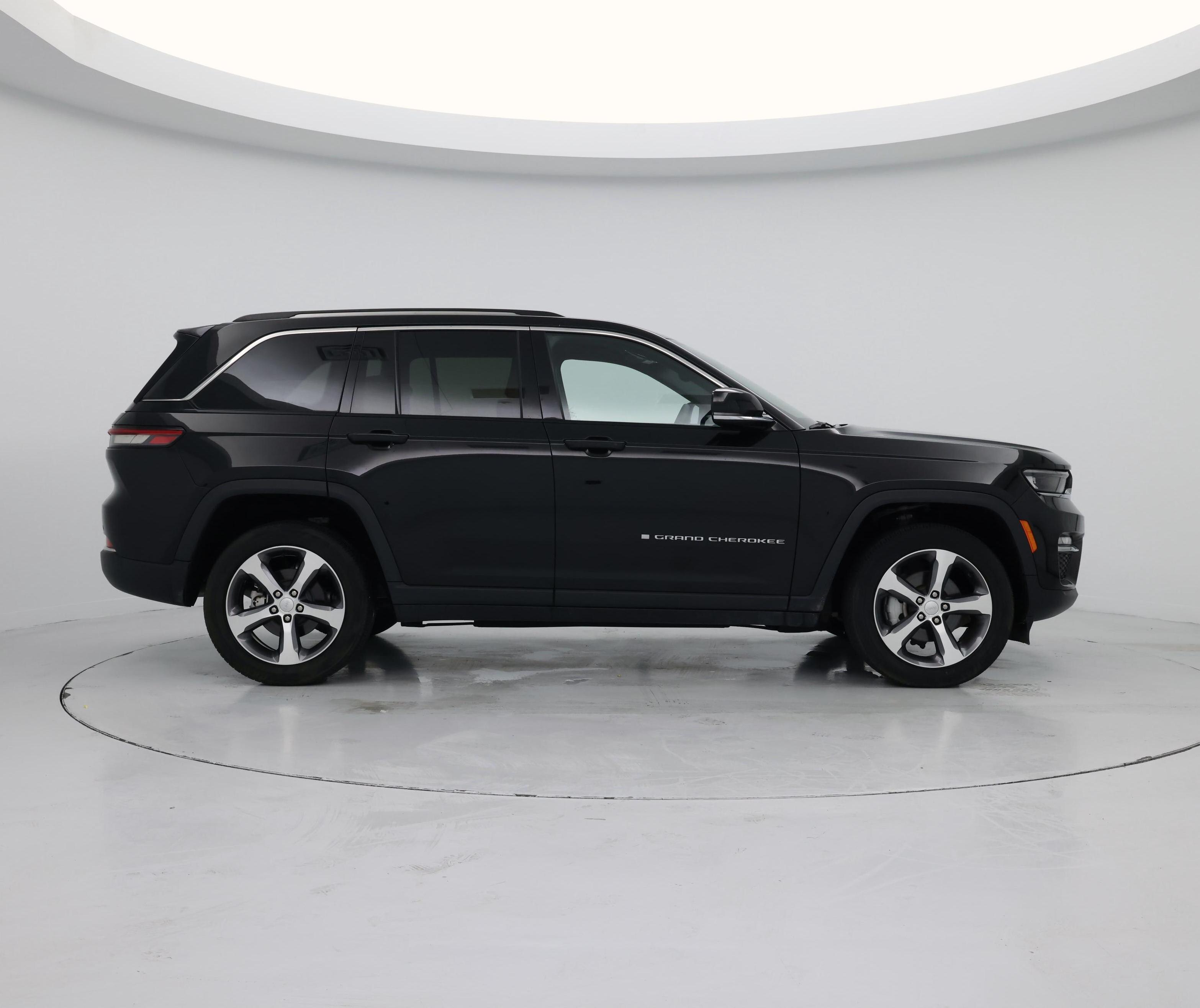 Thumbnail: 2023 Jeep Grand Cherokee - 7