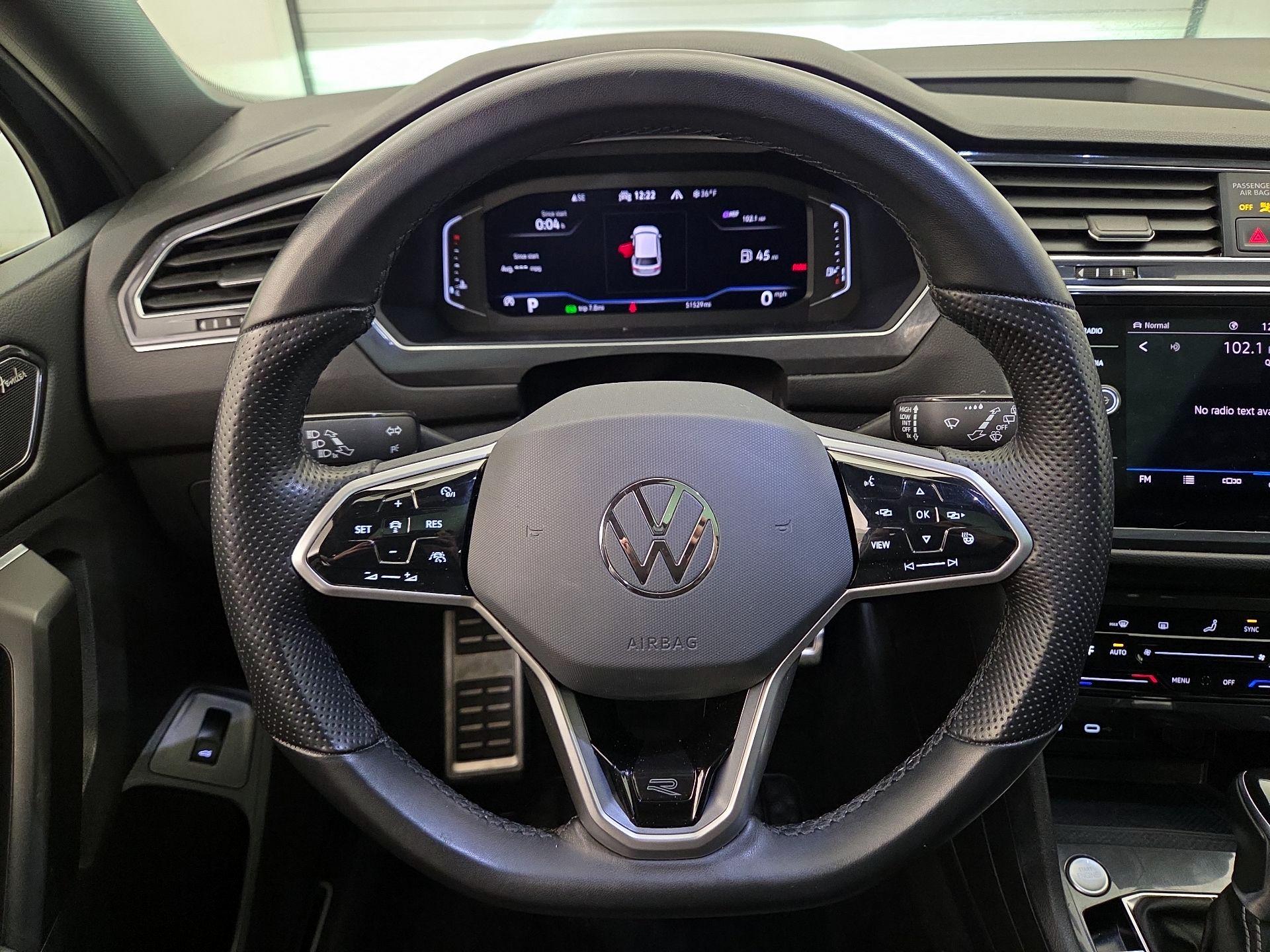 Thumbnail: 2022 Volkswagen Tiguan - 10