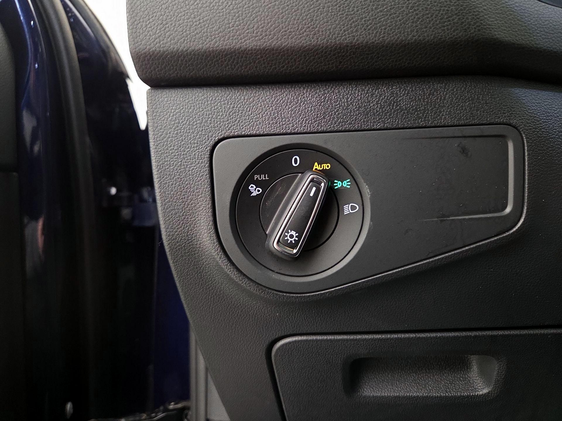 Thumbnail: 2022 Volkswagen Tiguan - 13