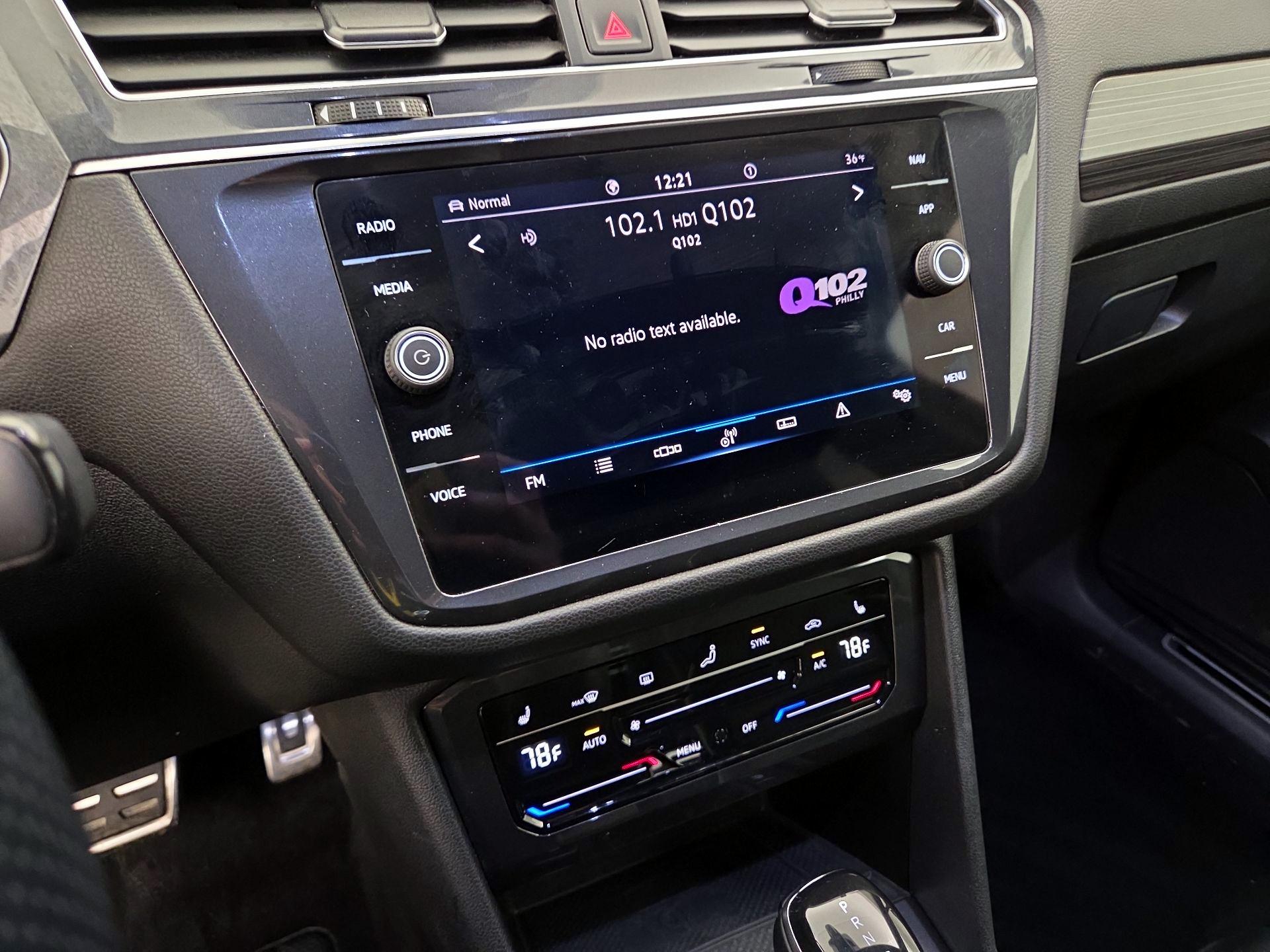 Thumbnail: 2022 Volkswagen Tiguan - 15