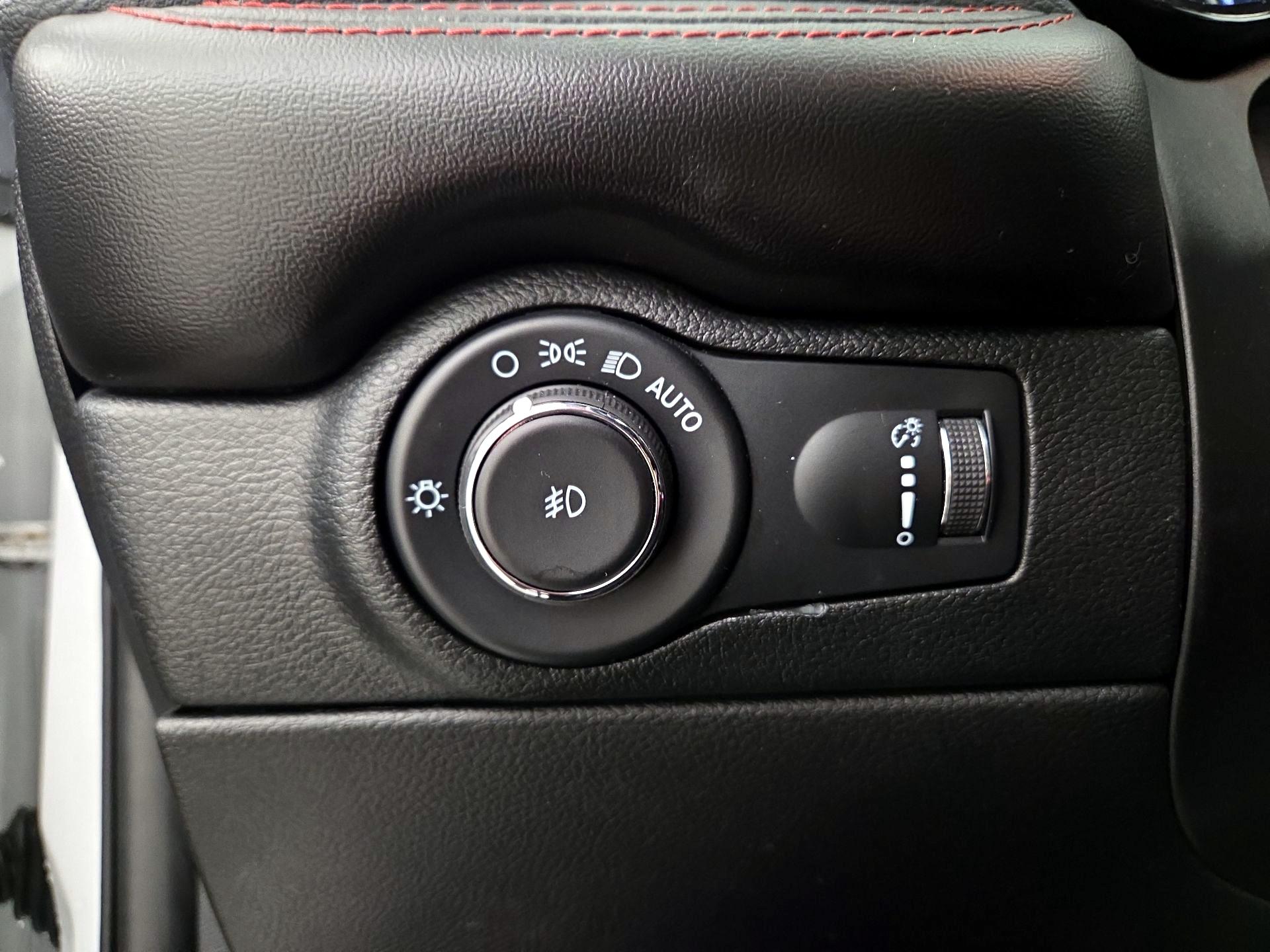 Thumbnail: 2023 Dodge Durango - 13