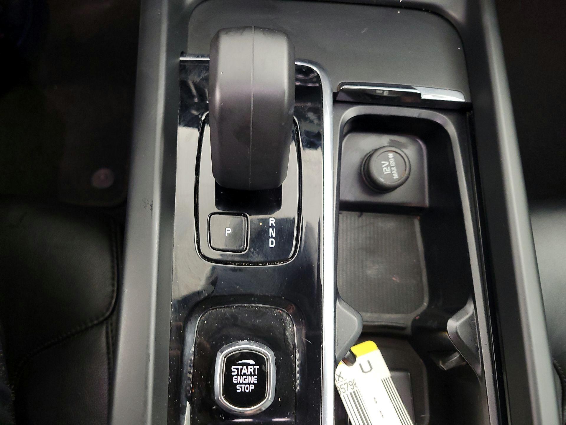 Thumbnail: 2023 Volvo XC60 - 18