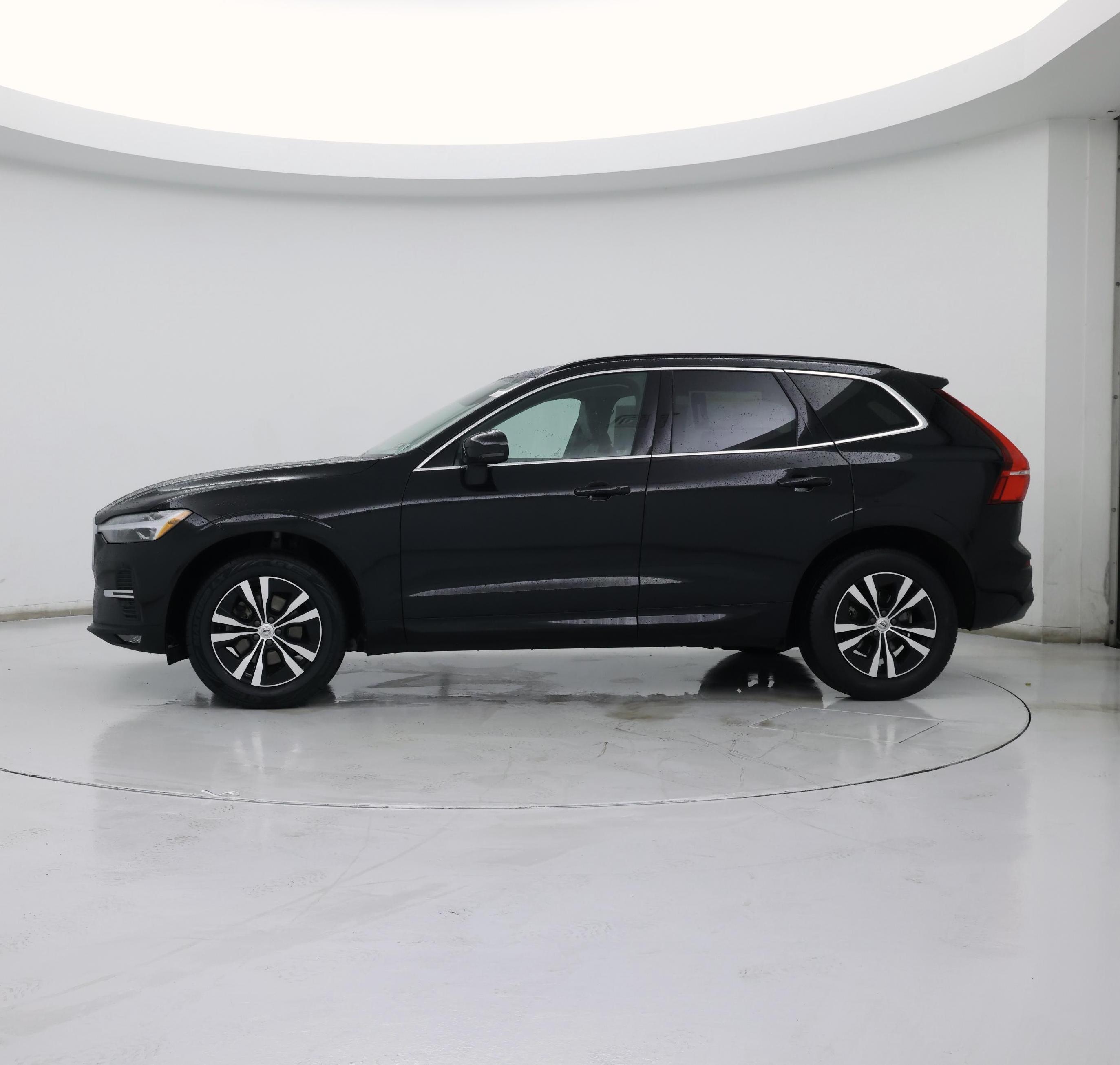 Thumbnail: 2023 Volvo XC60 - 3