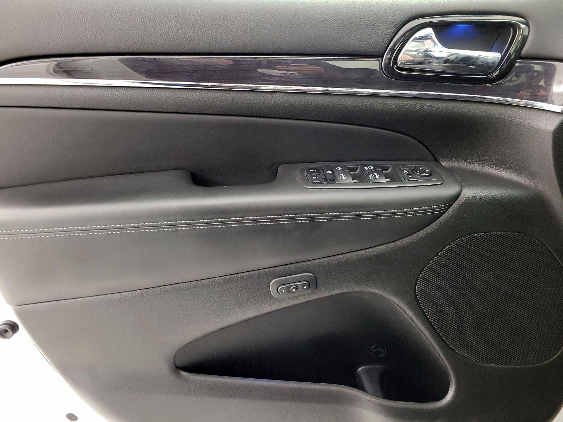Thumbnail: 2021 Jeep Grand Cherokee - 12
