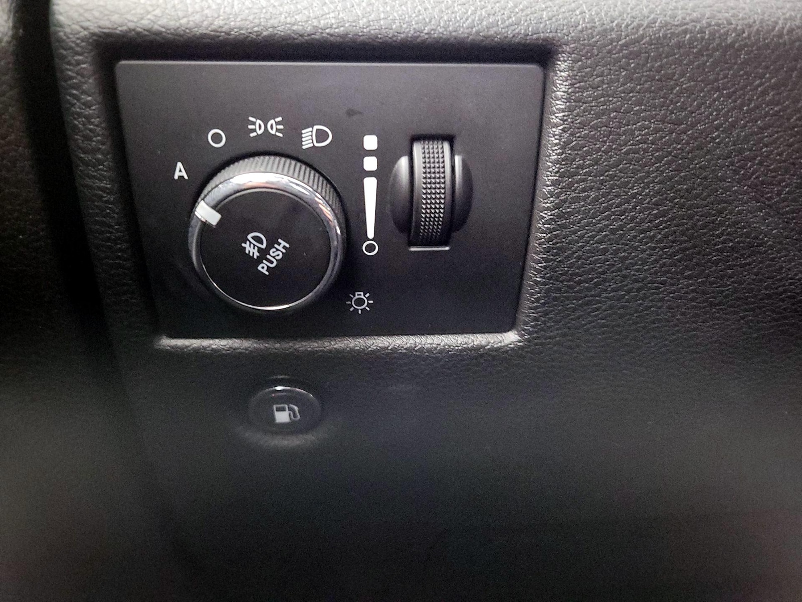 2021 Jeep Grand Cherokee Overland - Photo 14