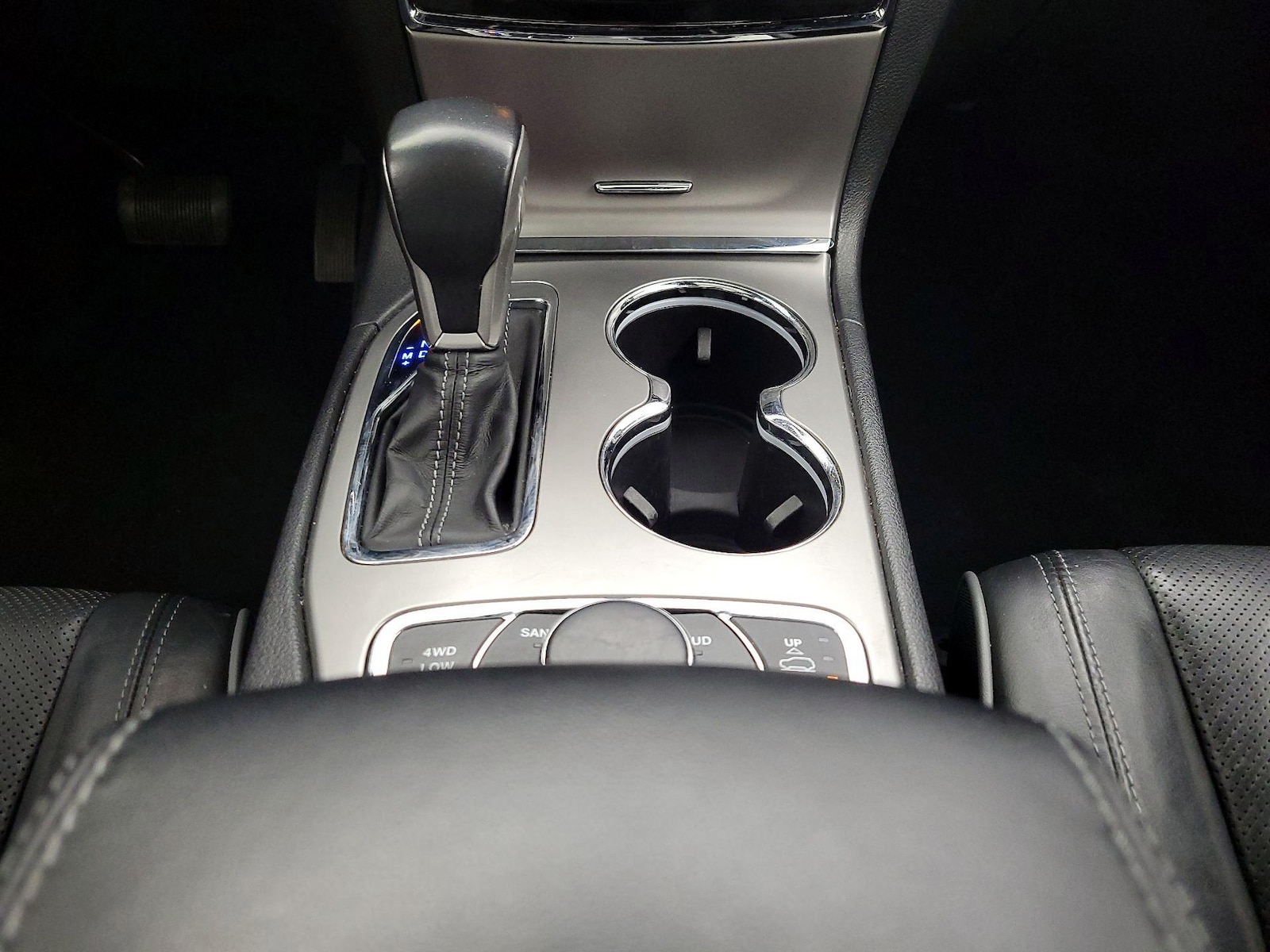 2021 Jeep Grand Cherokee Overland - Photo 19