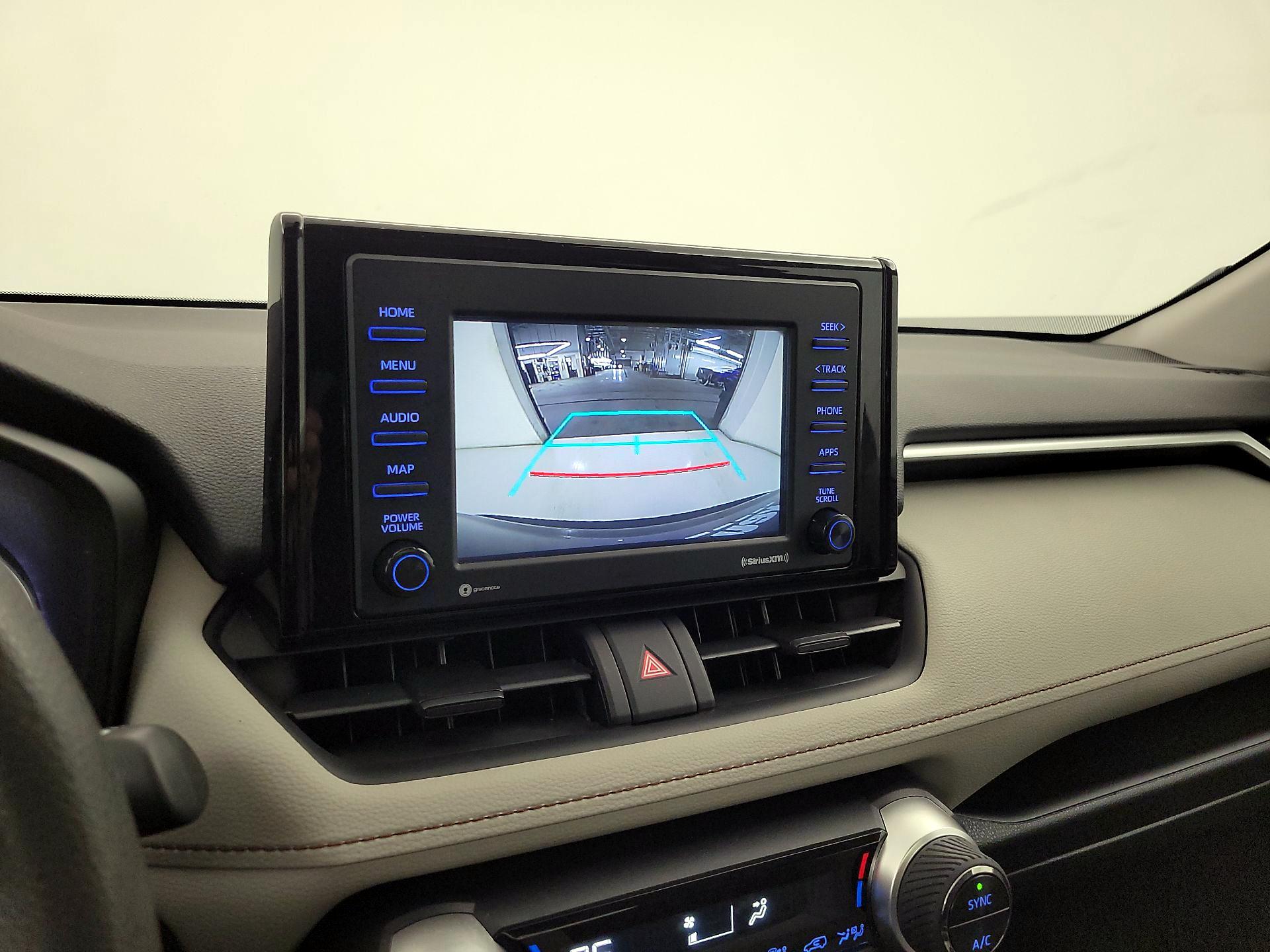 Thumbnail: 2020 Toyota RAV4 - 15