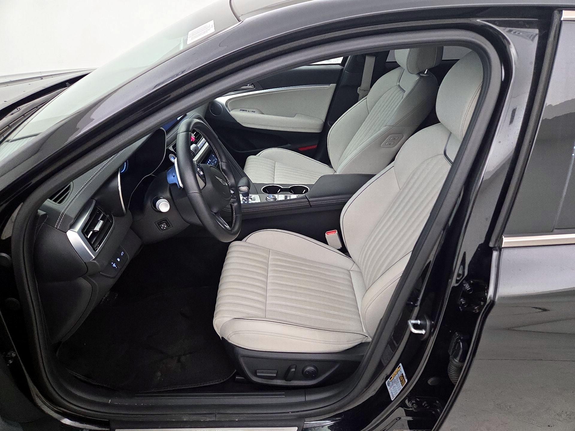 Thumbnail: 2024 Genesis G70 - 11