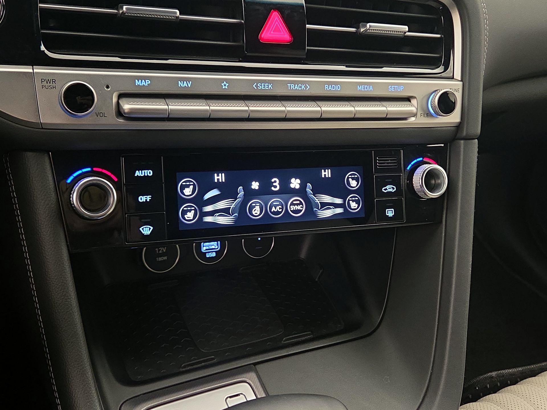 Thumbnail: 2024 Genesis G70 - 16