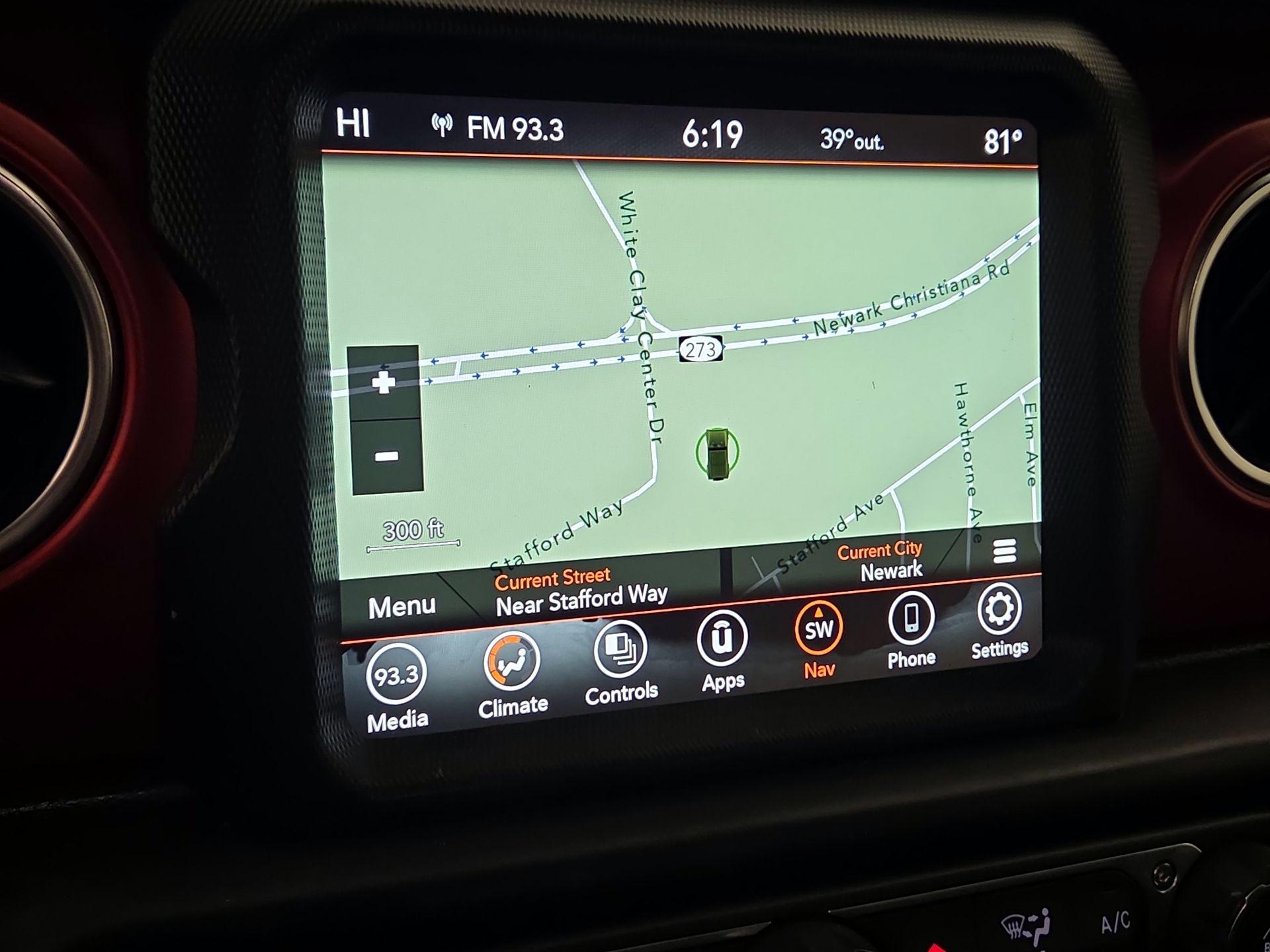 Thumbnail: 2022 Jeep Wrangler - 14