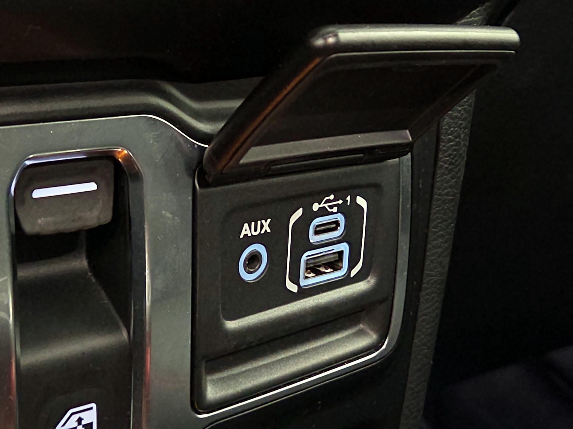 Thumbnail: 2022 Jeep Wrangler - 19