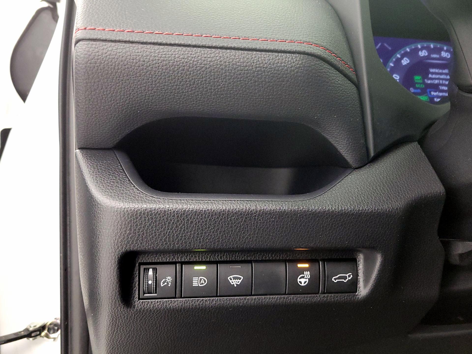 Thumbnail: 2022 Toyota RAV4 - 13