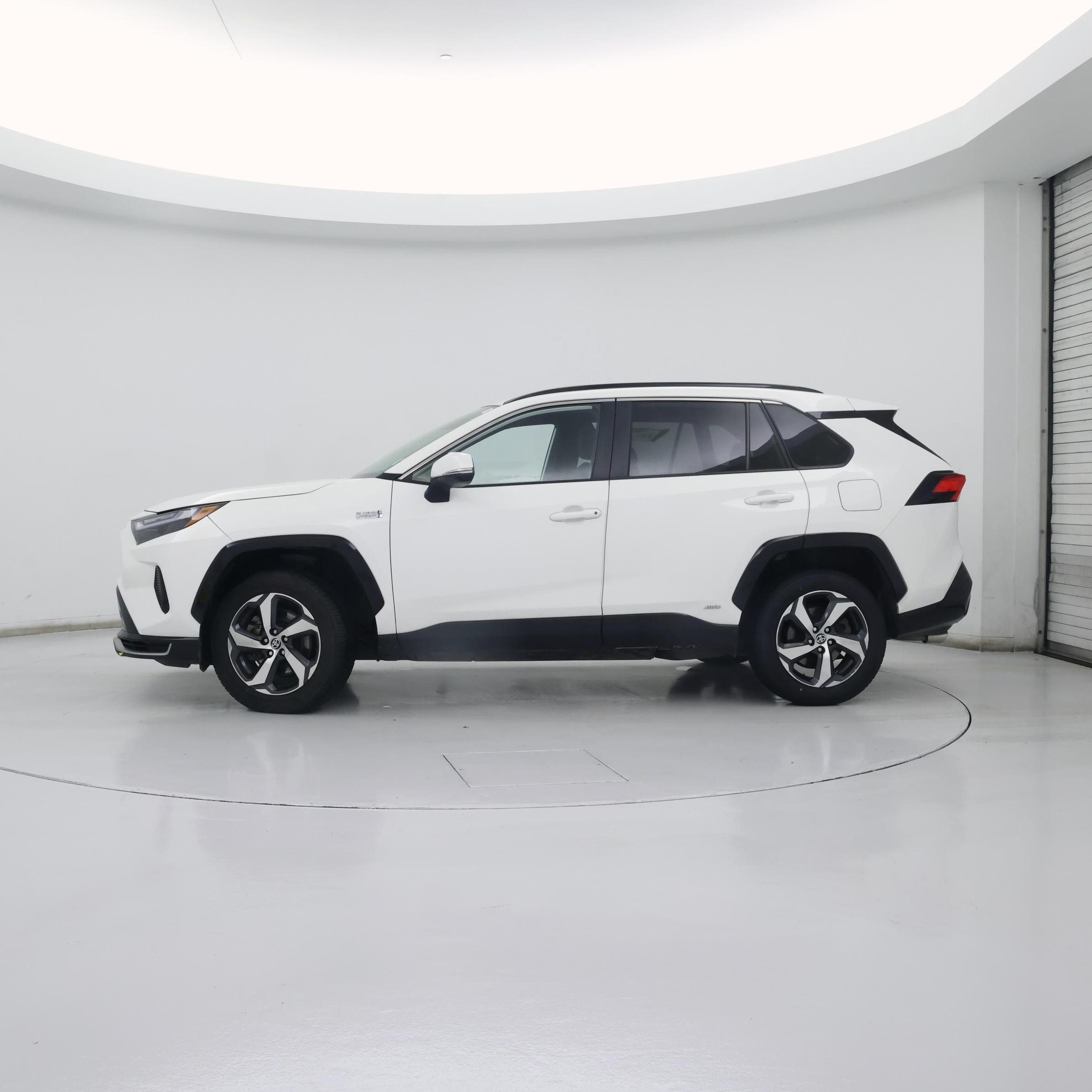 Thumbnail: 2022 Toyota RAV4 - 3