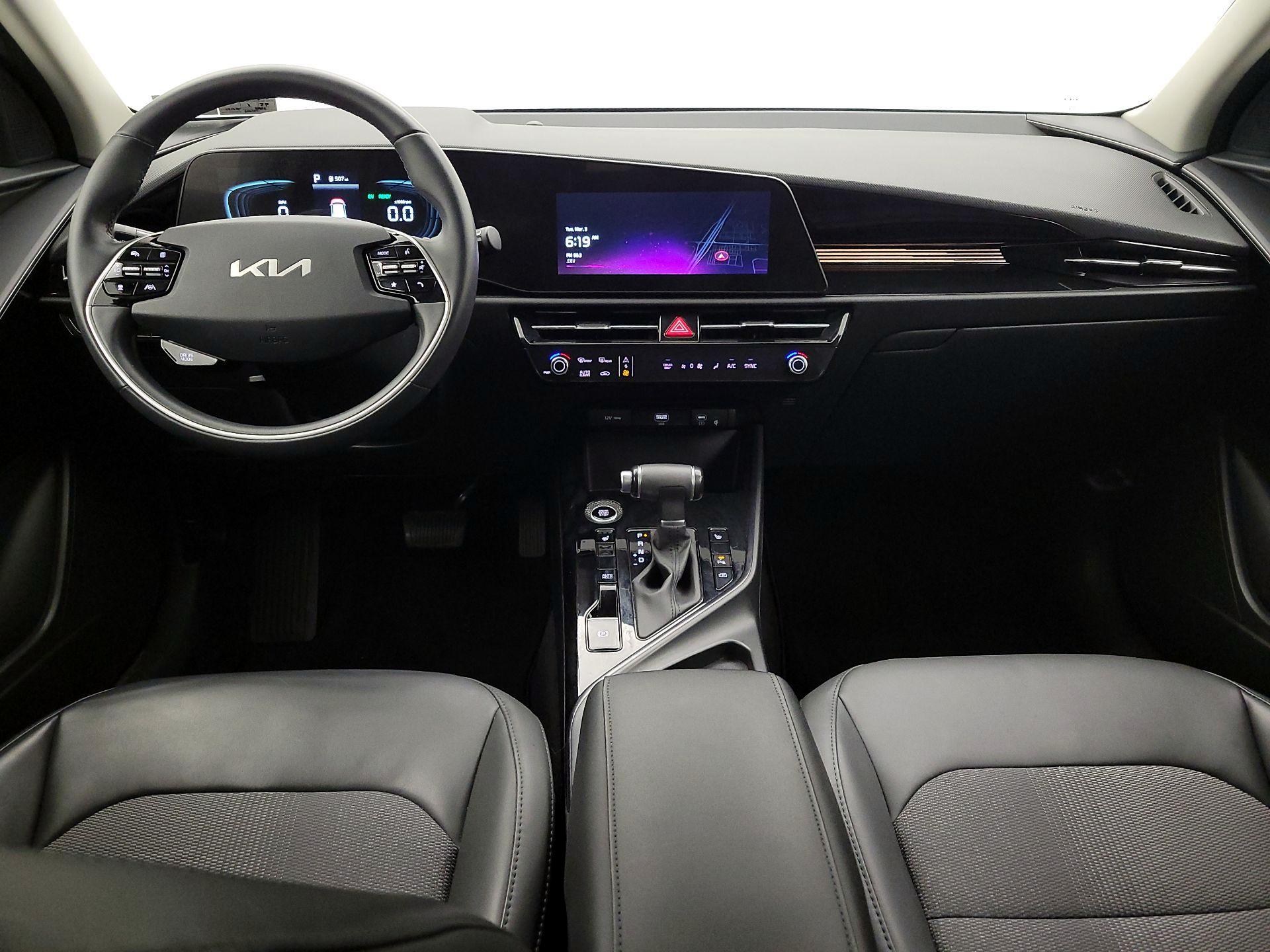 Thumbnail: 2023 Kia Niro - 9