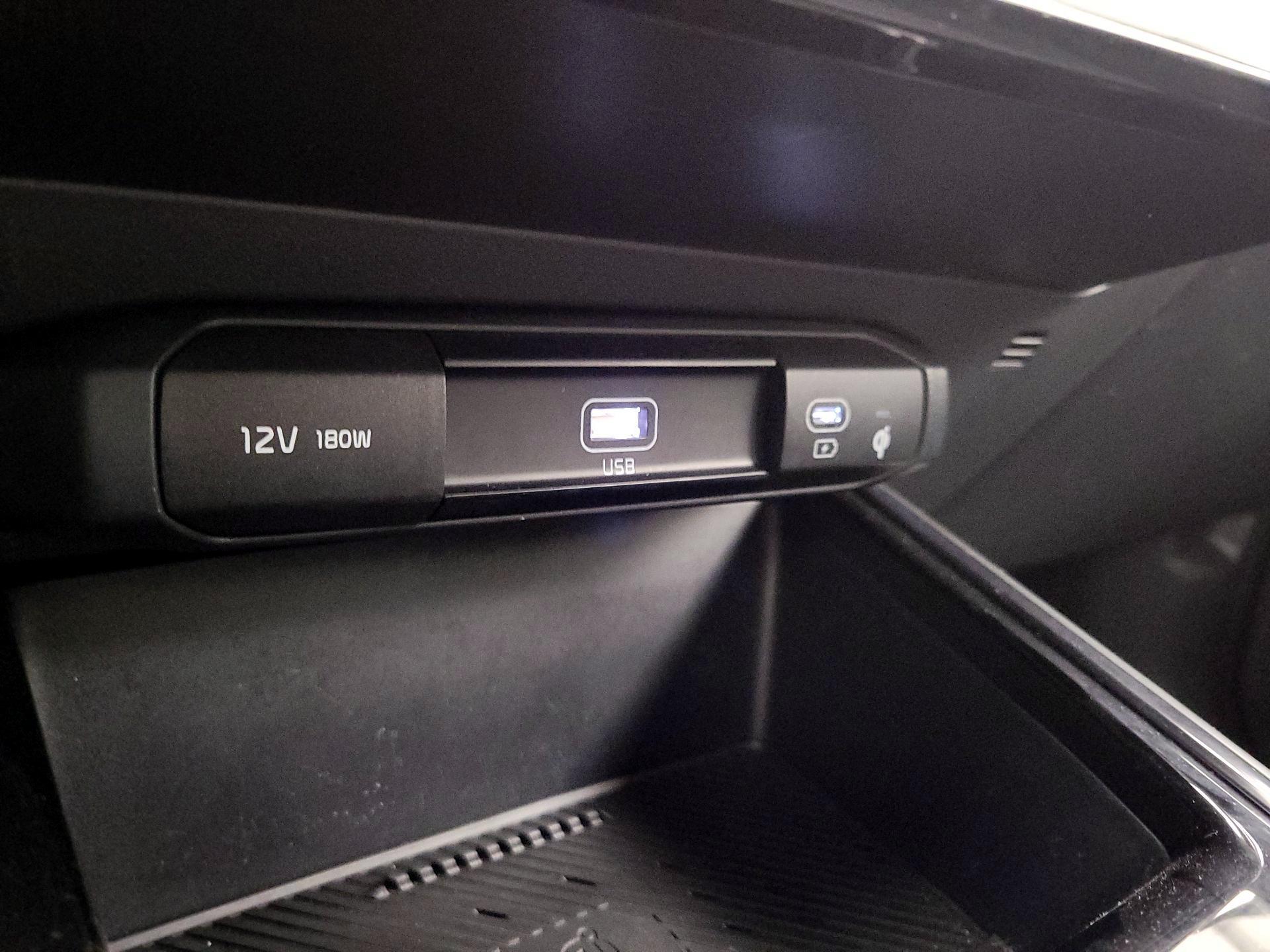 Thumbnail: 2023 Kia Niro - 19