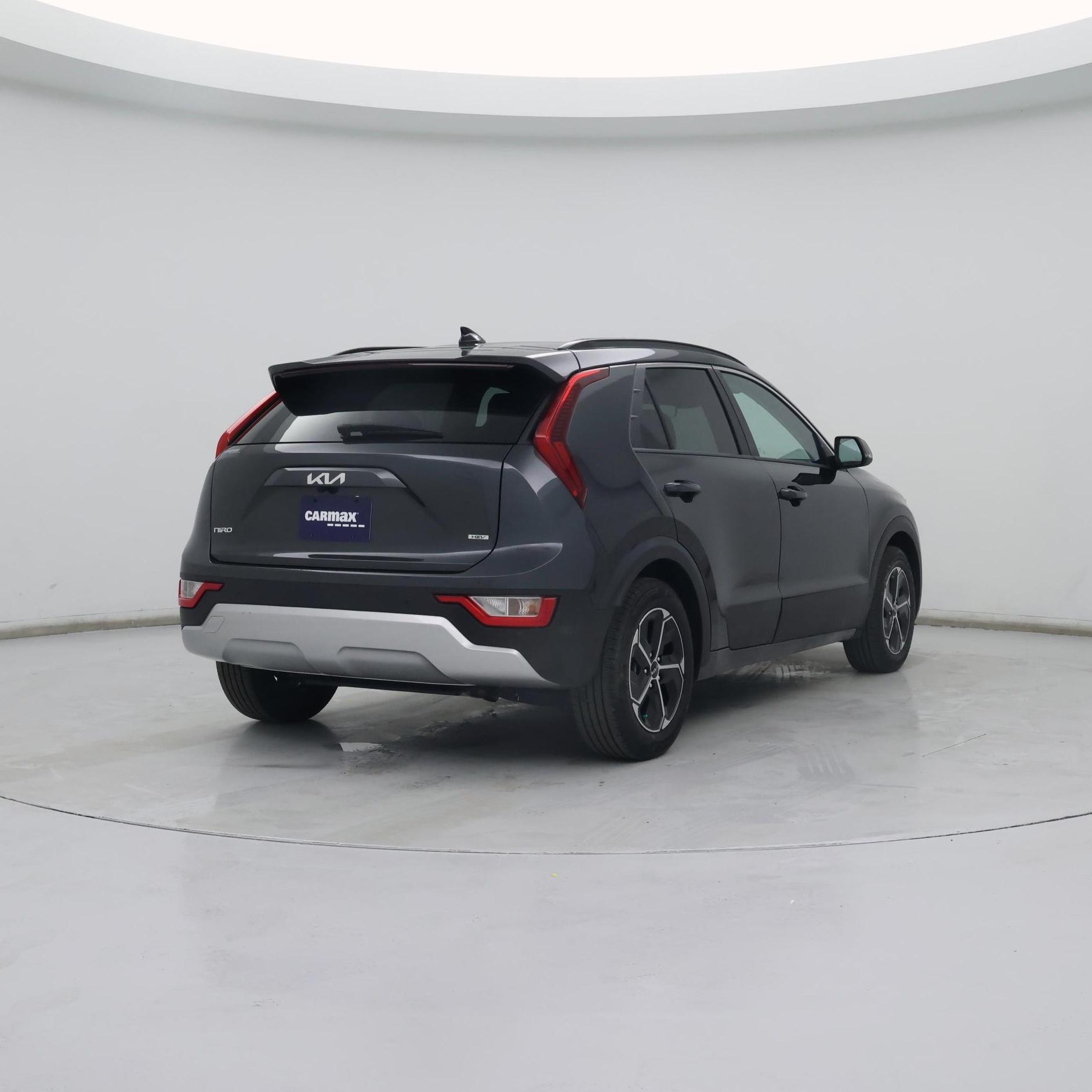 Thumbnail: 2023 Kia Niro - 8