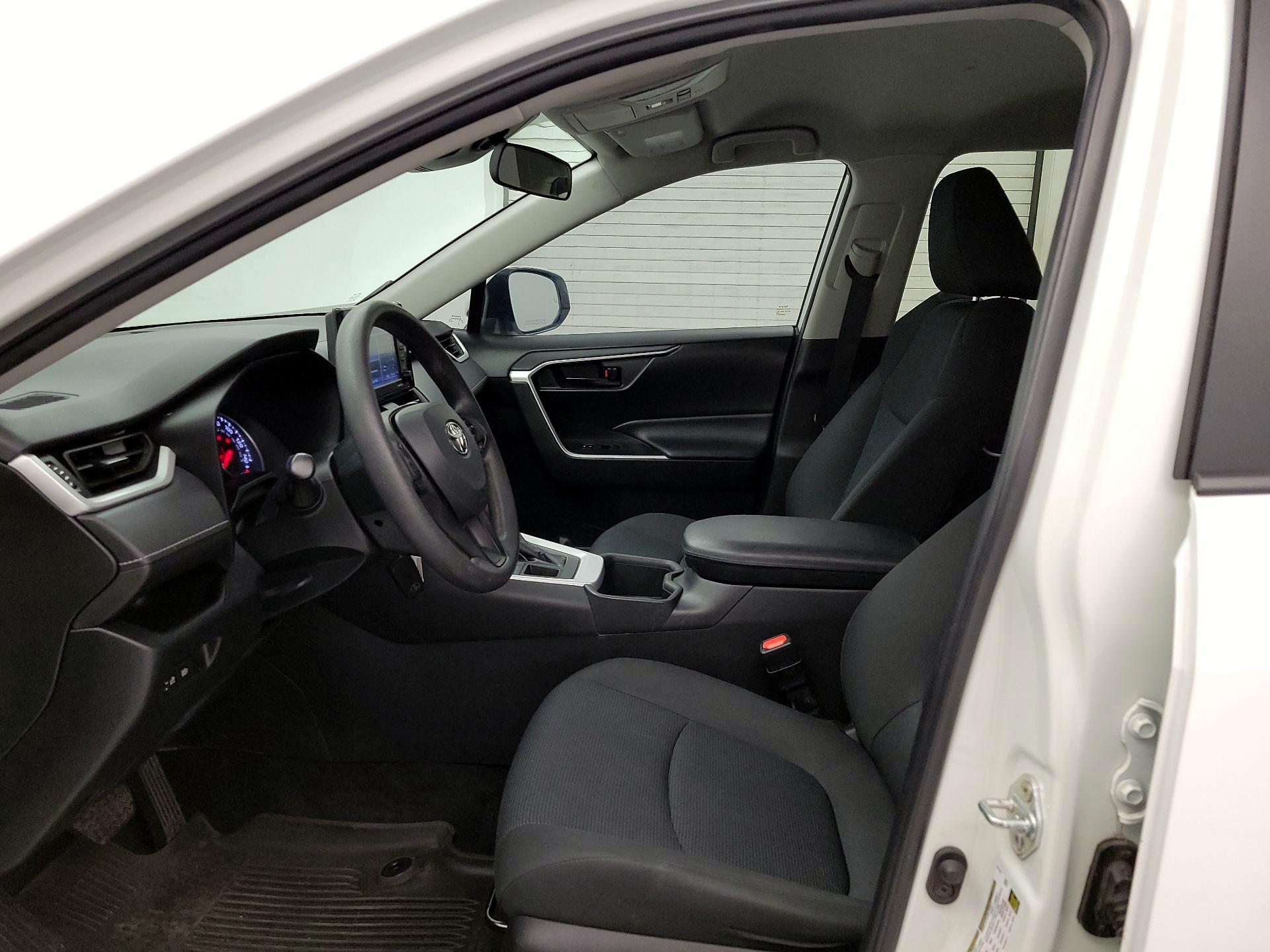 Thumbnail: 2022 Toyota RAV4 - 11