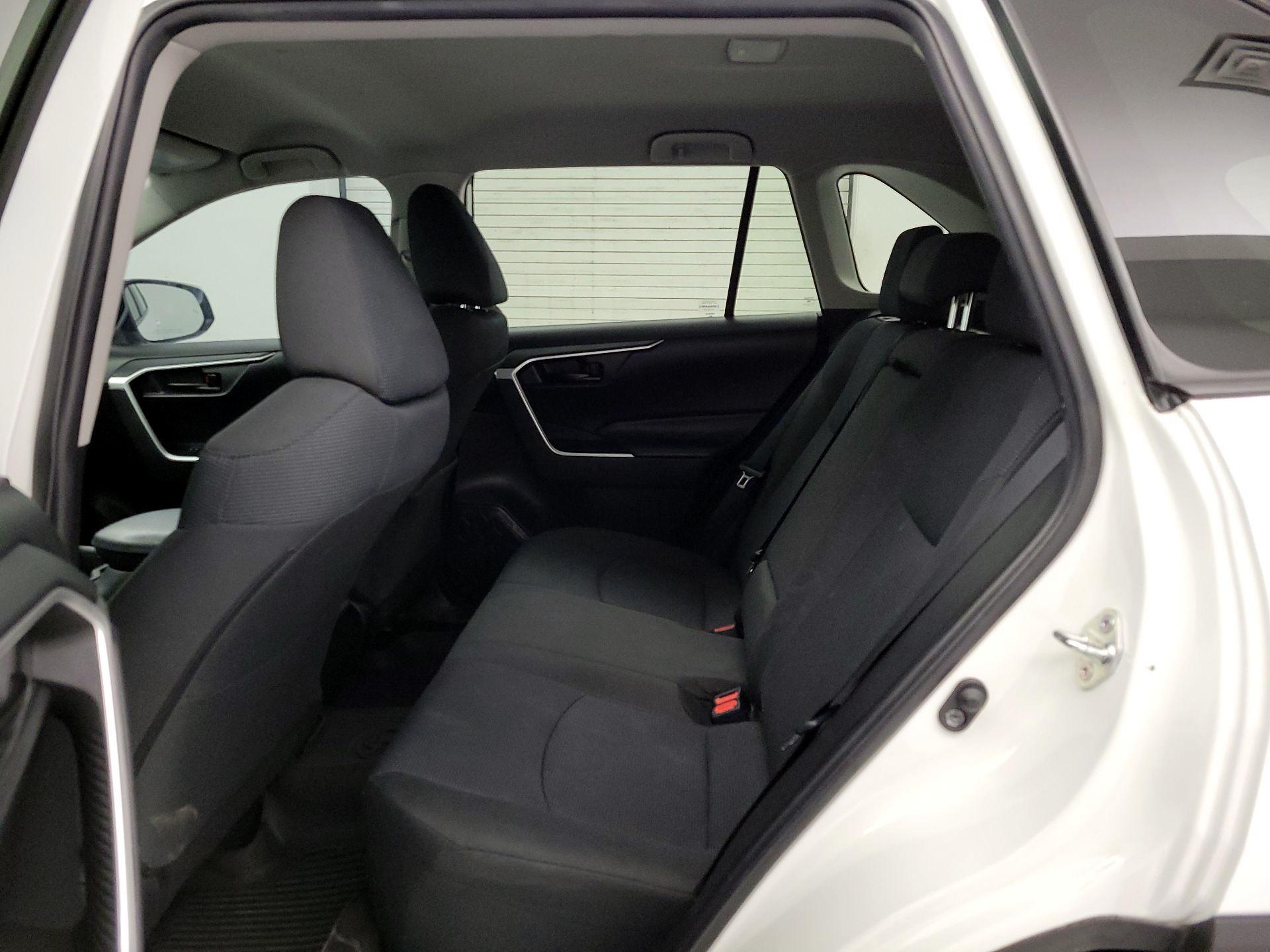 Thumbnail: 2022 Toyota RAV4 - 19