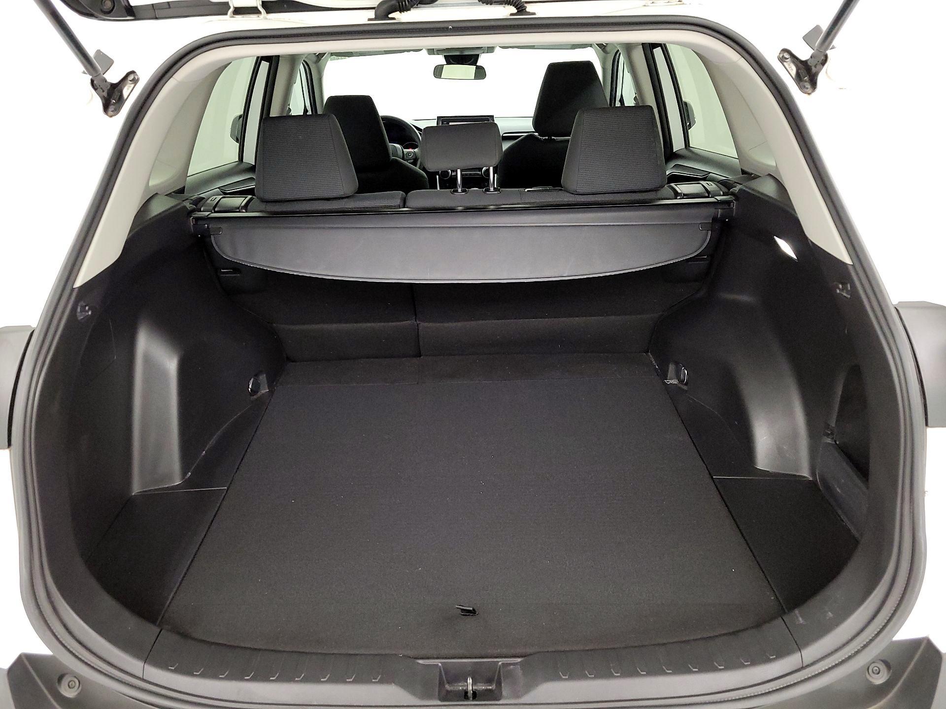 Thumbnail: 2022 Toyota RAV4 - 20