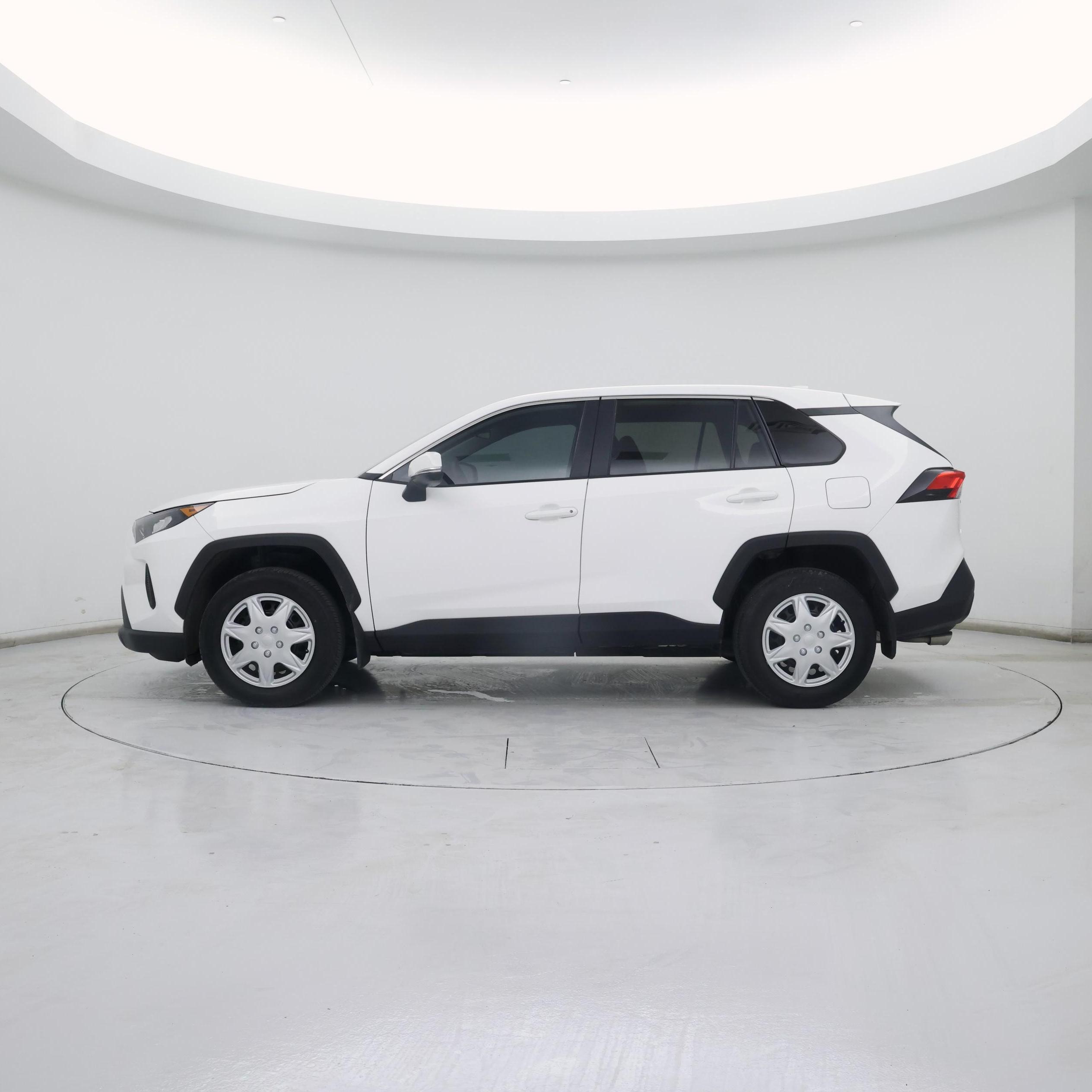 Thumbnail: 2022 Toyota RAV4 - 3