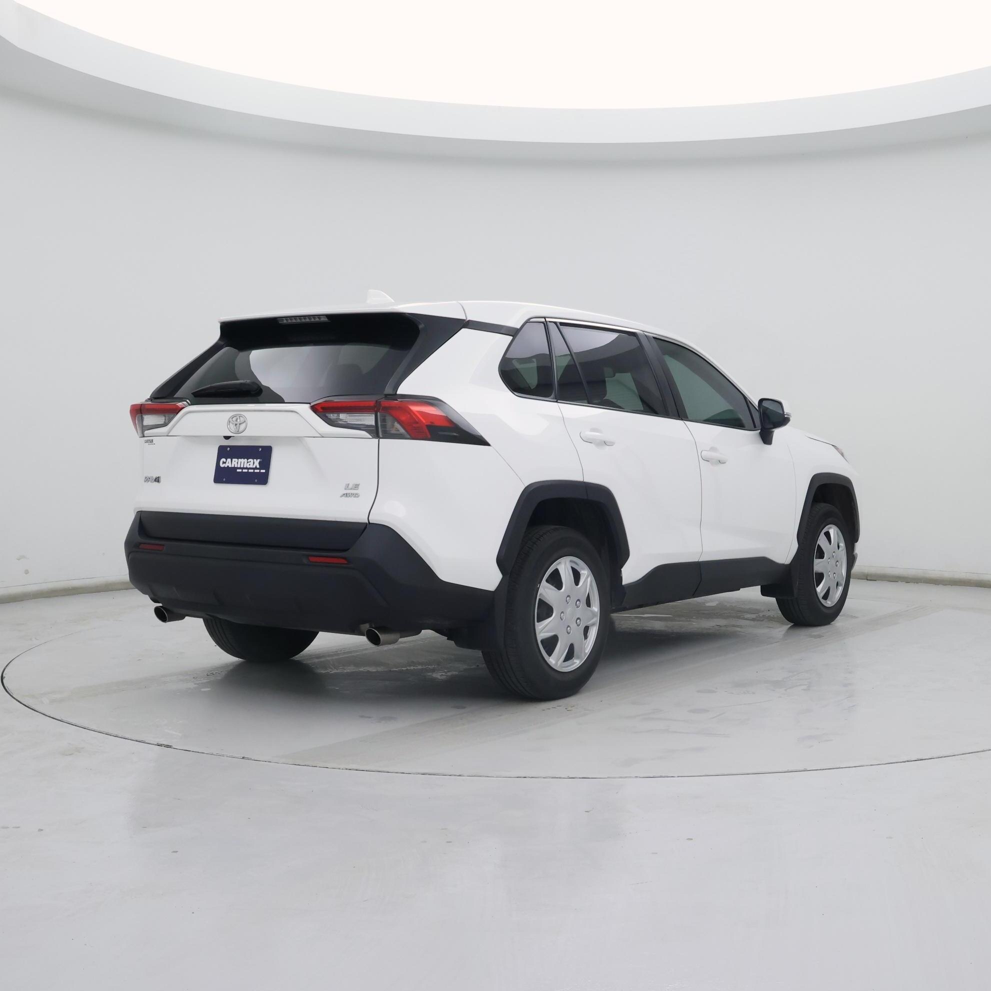 Thumbnail: 2022 Toyota RAV4 - 8