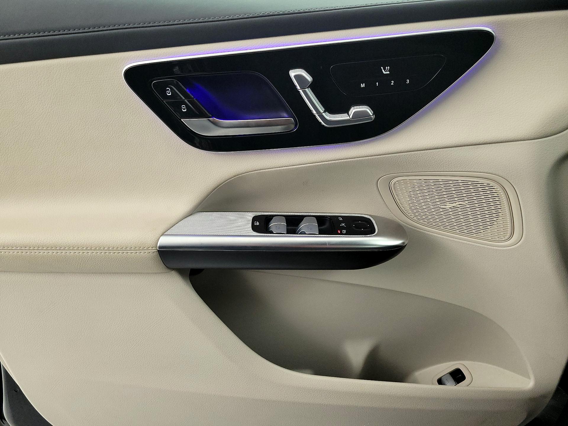 Thumbnail: 2024 Mercedes-Benz GLC - 12