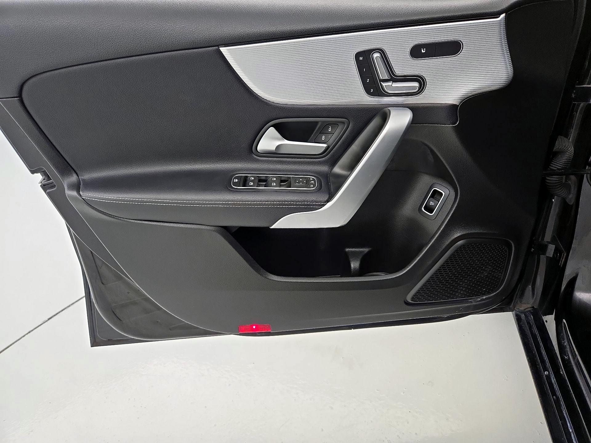 Thumbnail: 2020 Mercedes-Benz A-Class - 12