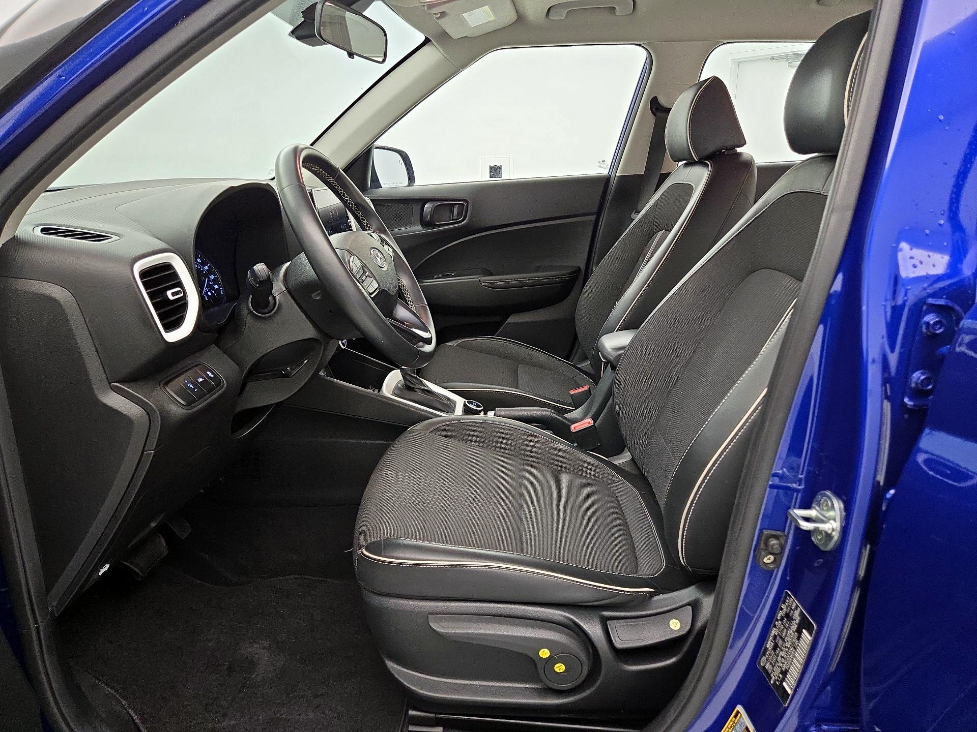 Thumbnail: 2022 Hyundai Venue - 11