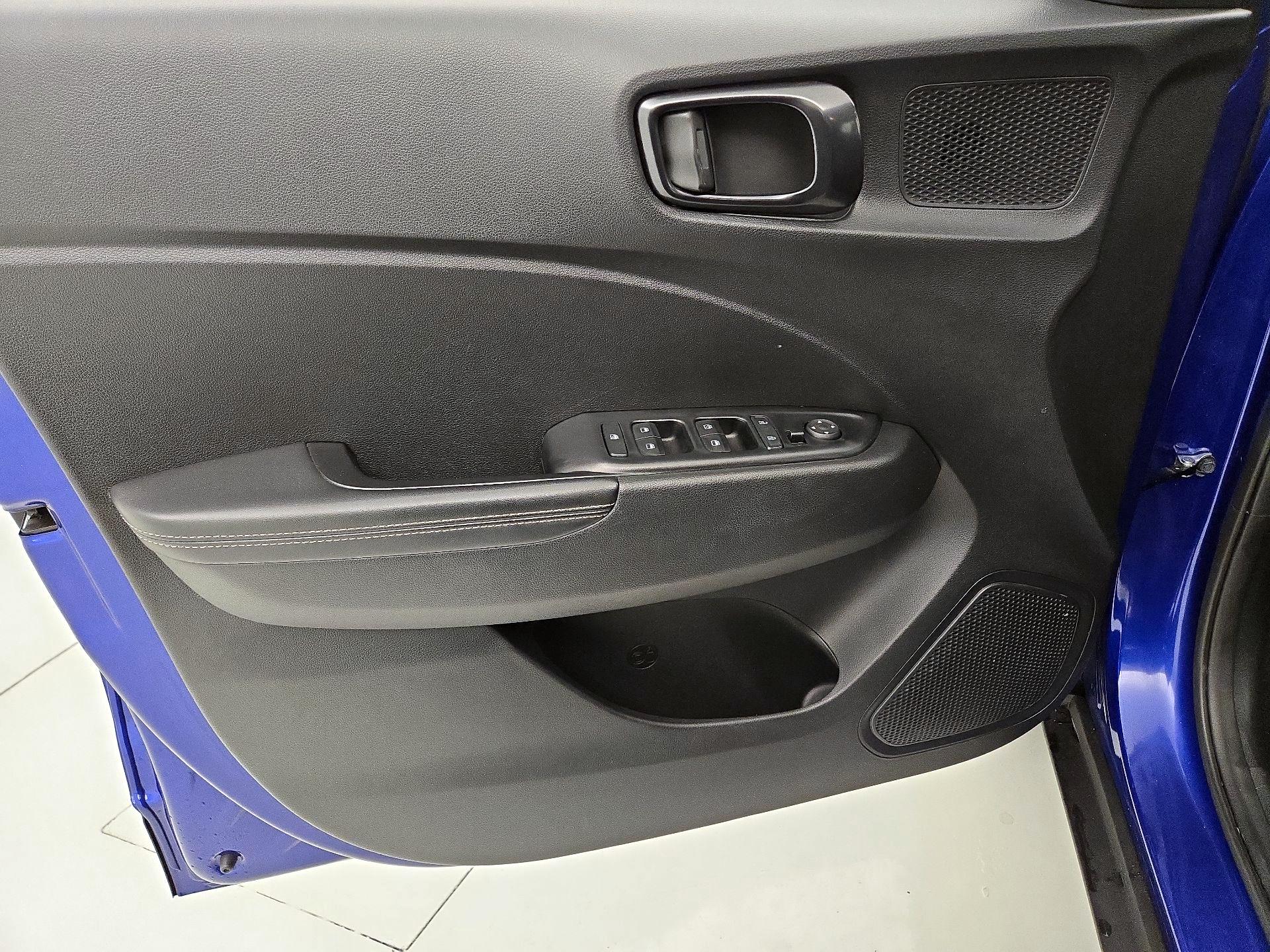 Thumbnail: 2022 Hyundai Venue - 12