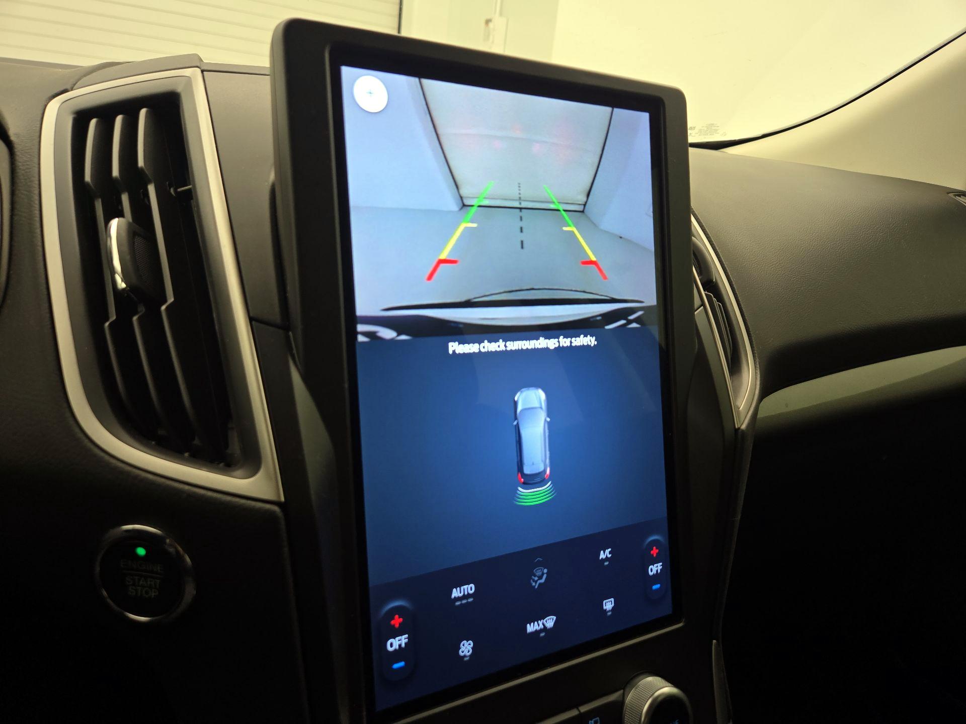 Thumbnail: 2021 Ford Edge - 14