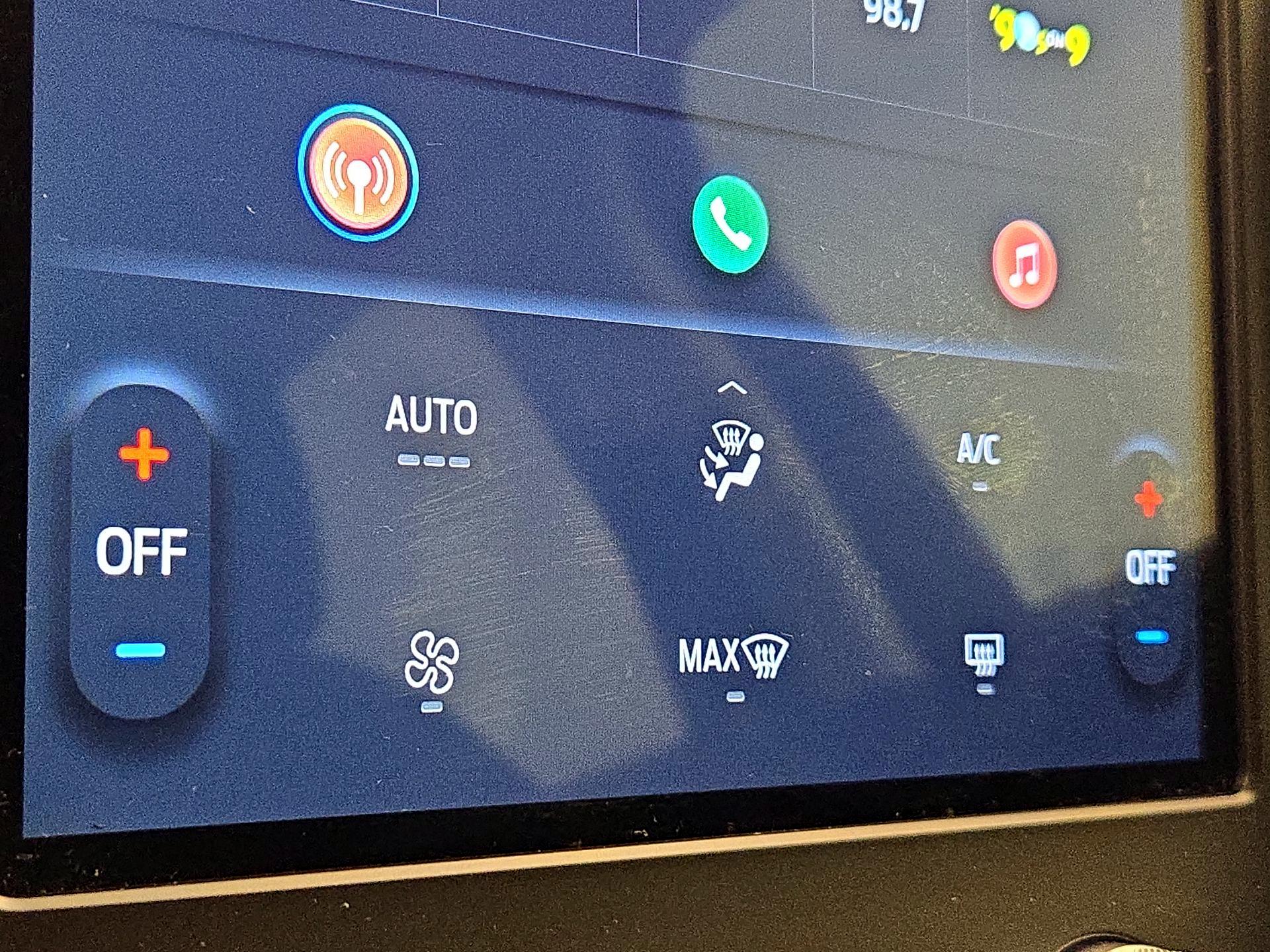 Thumbnail: 2021 Ford Edge - 16