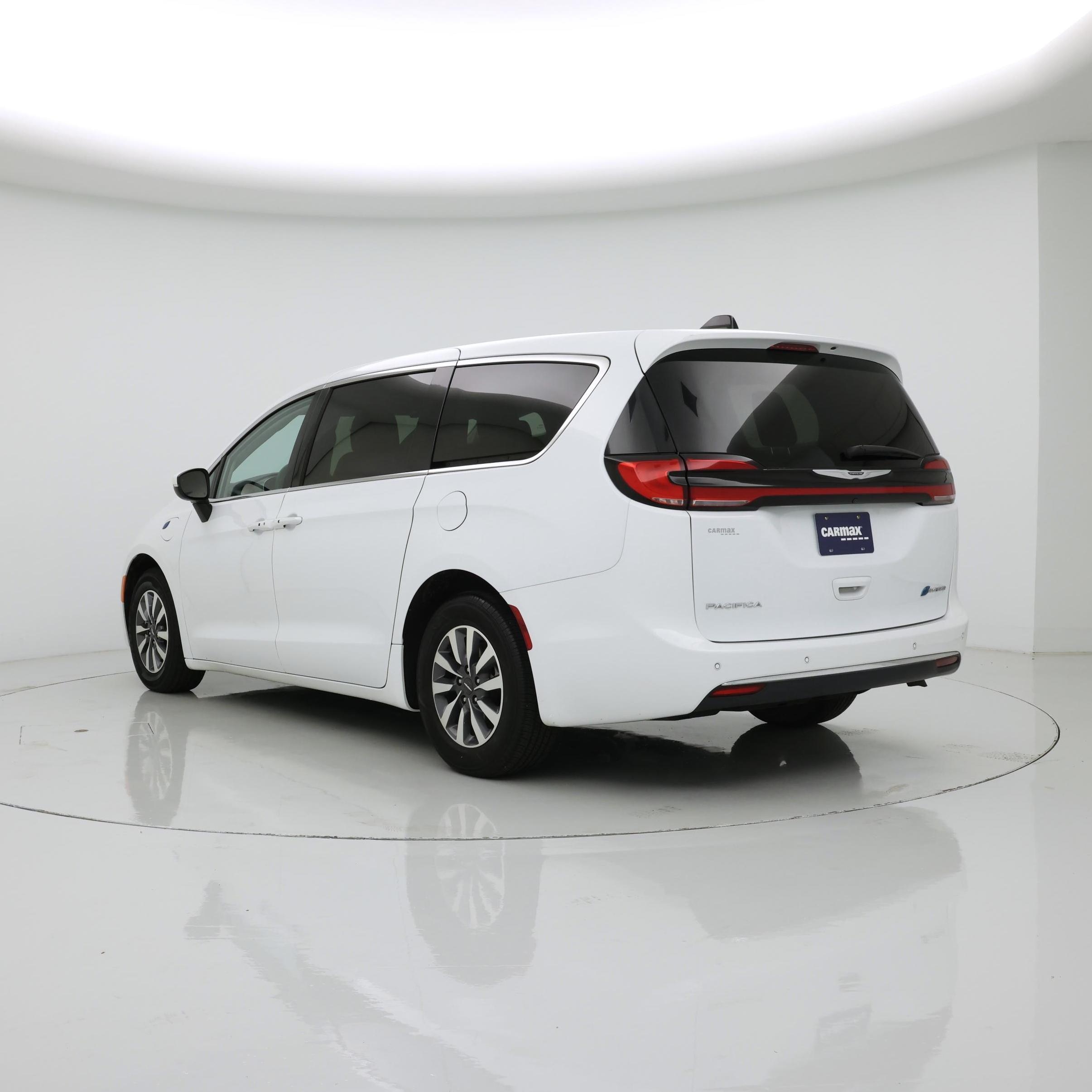 Thumbnail: 2023 Chrysler Pacifica - 2