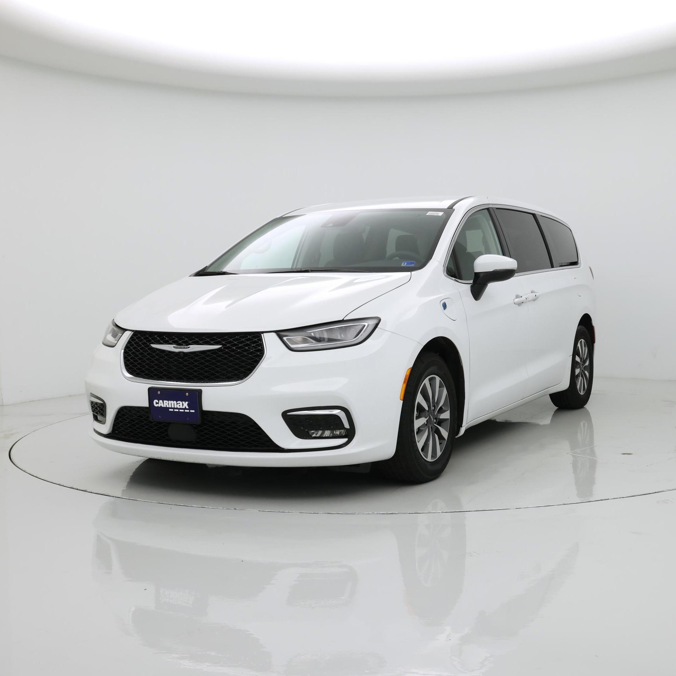 Thumbnail: 2023 Chrysler Pacifica - 4