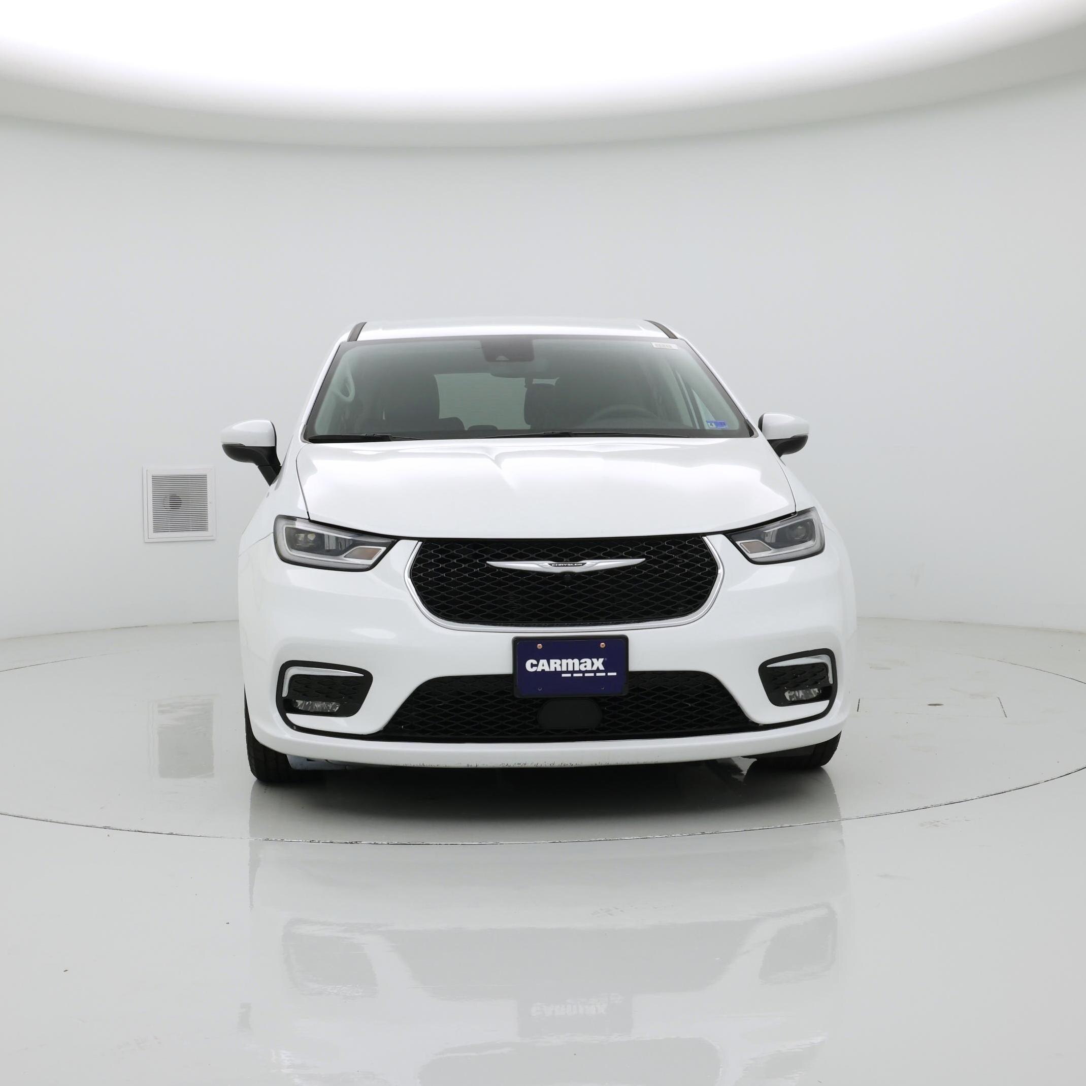 Thumbnail: 2023 Chrysler Pacifica - 5