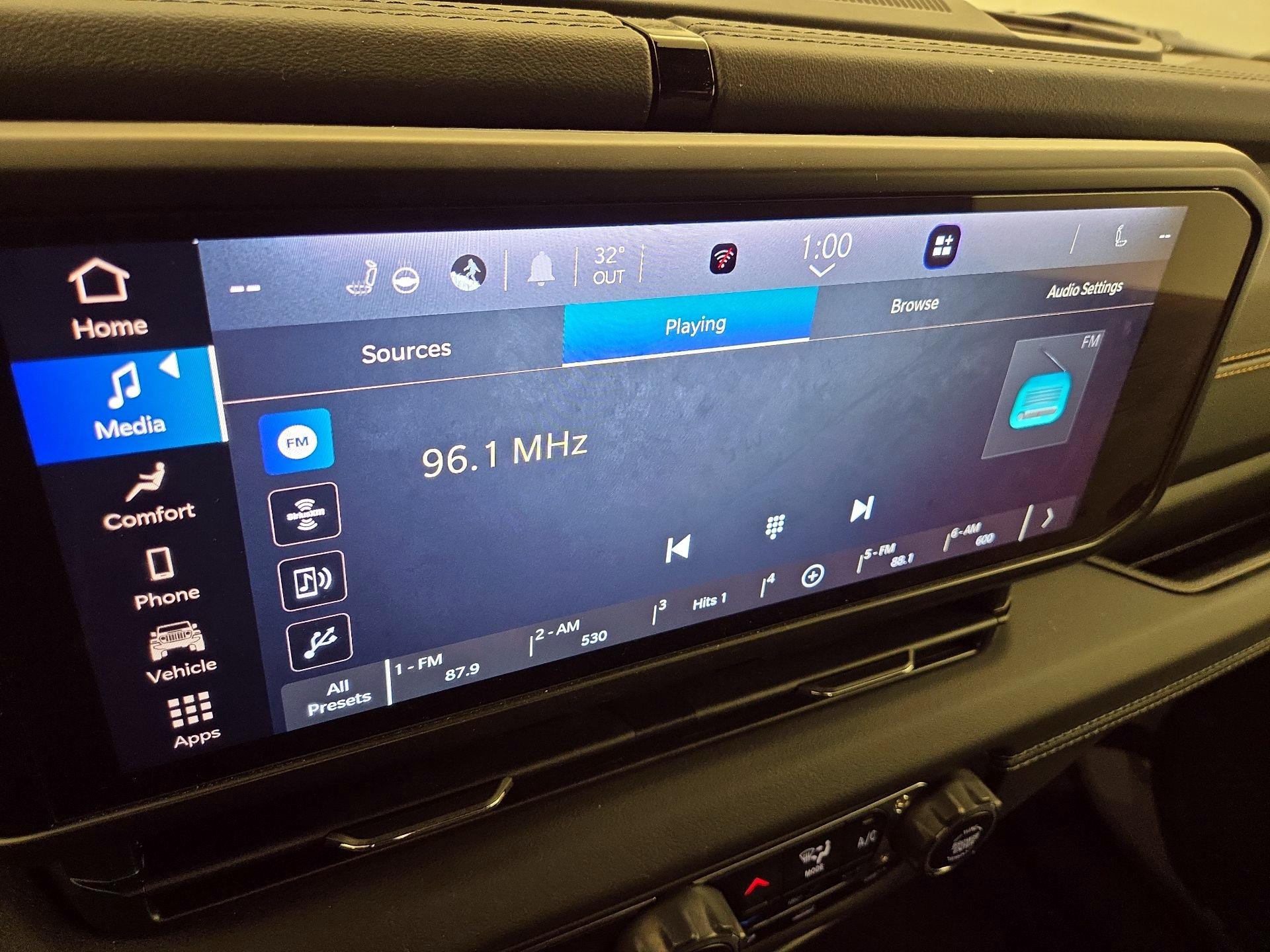 Thumbnail: 2024 Jeep Wrangler - 15