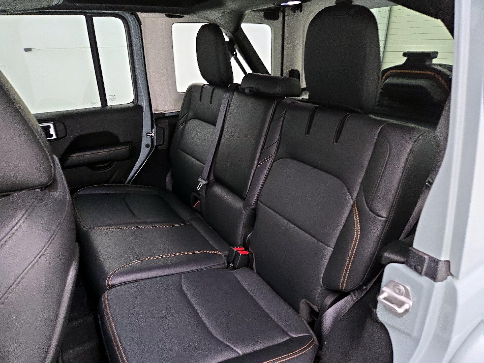 Thumbnail: 2024 Jeep Wrangler - 20