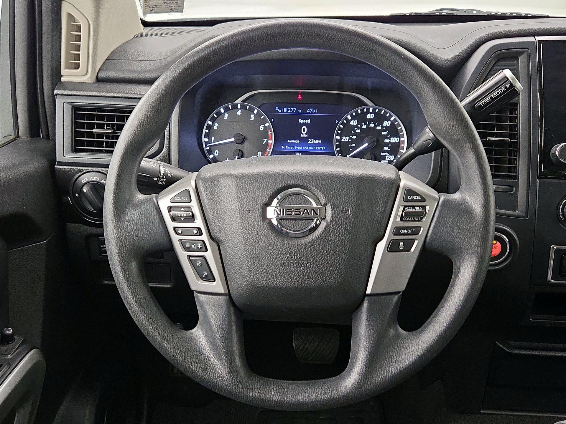 Thumbnail: 2022 Nissan Titan - 10